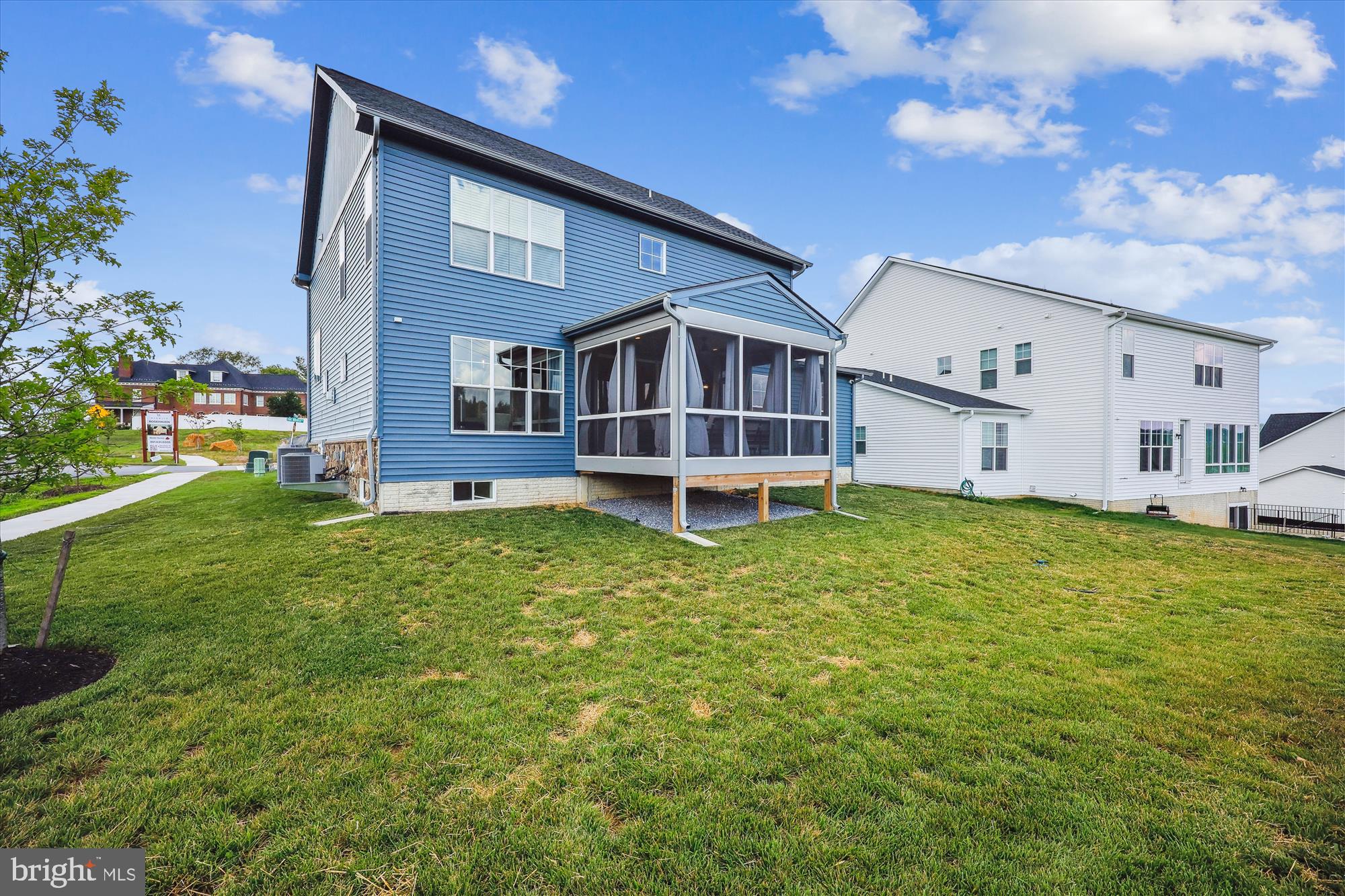 TALLYN RIDGE - Residential