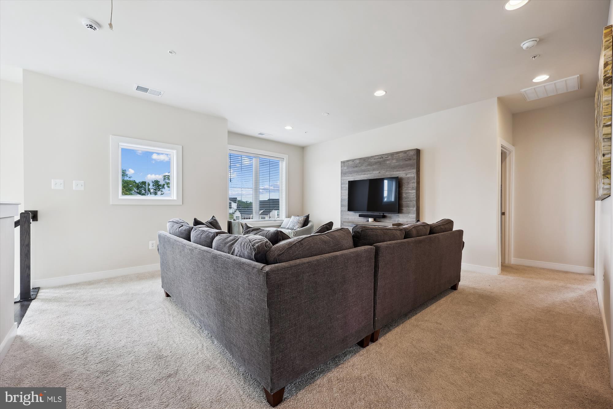 TALLYN RIDGE - Residential