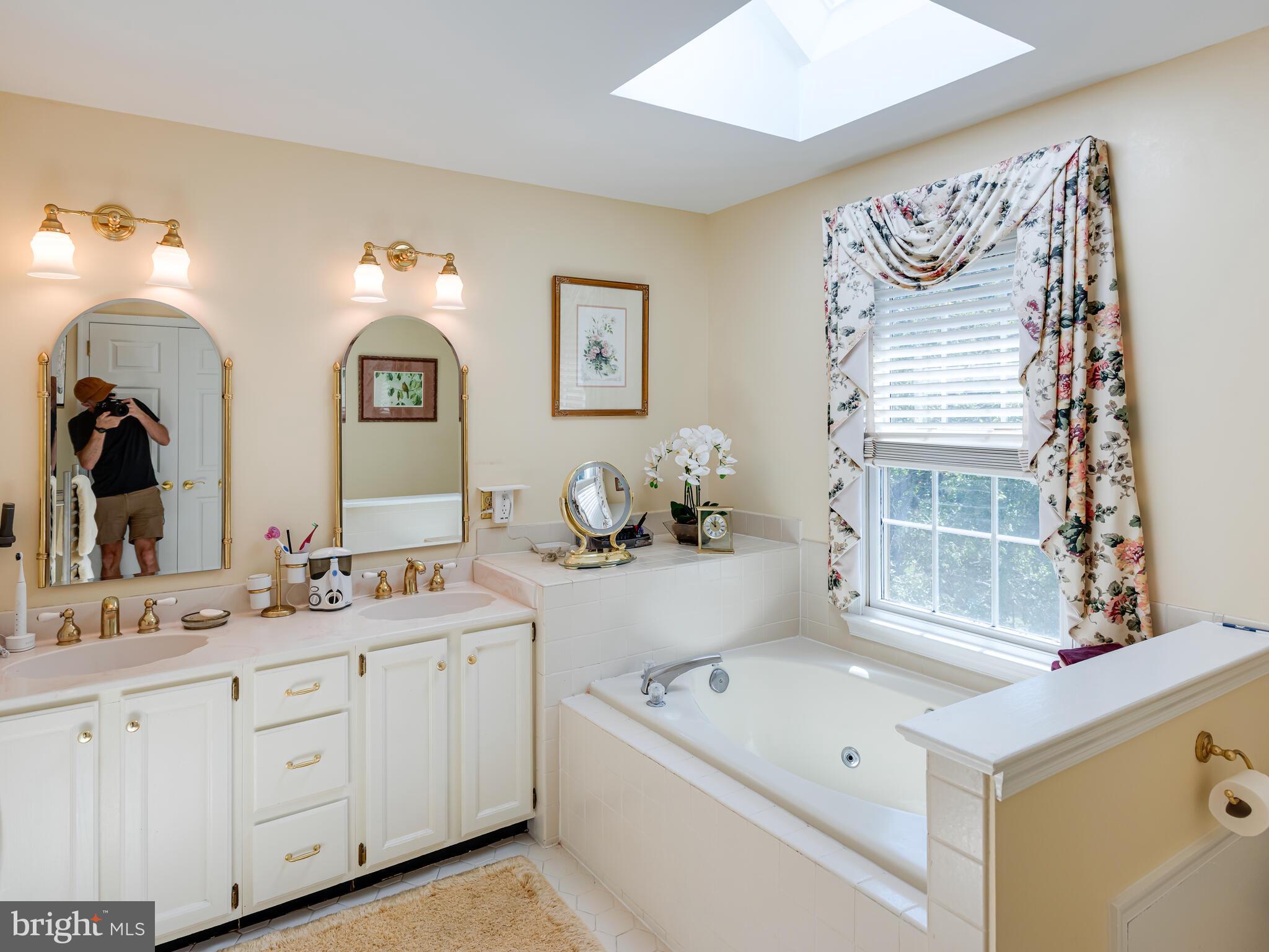 BOW TREE - Residential