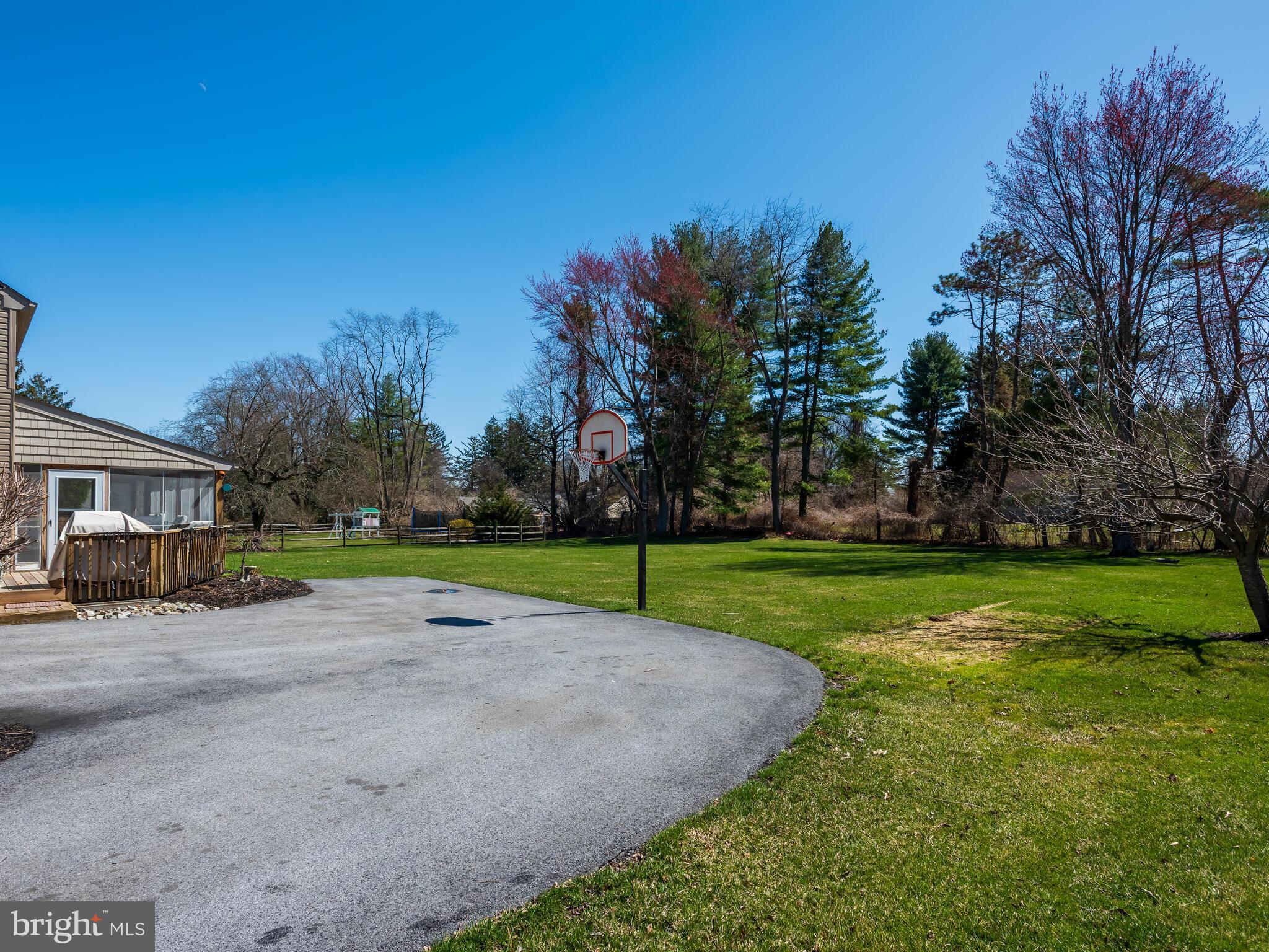 BOW TREE - Residential