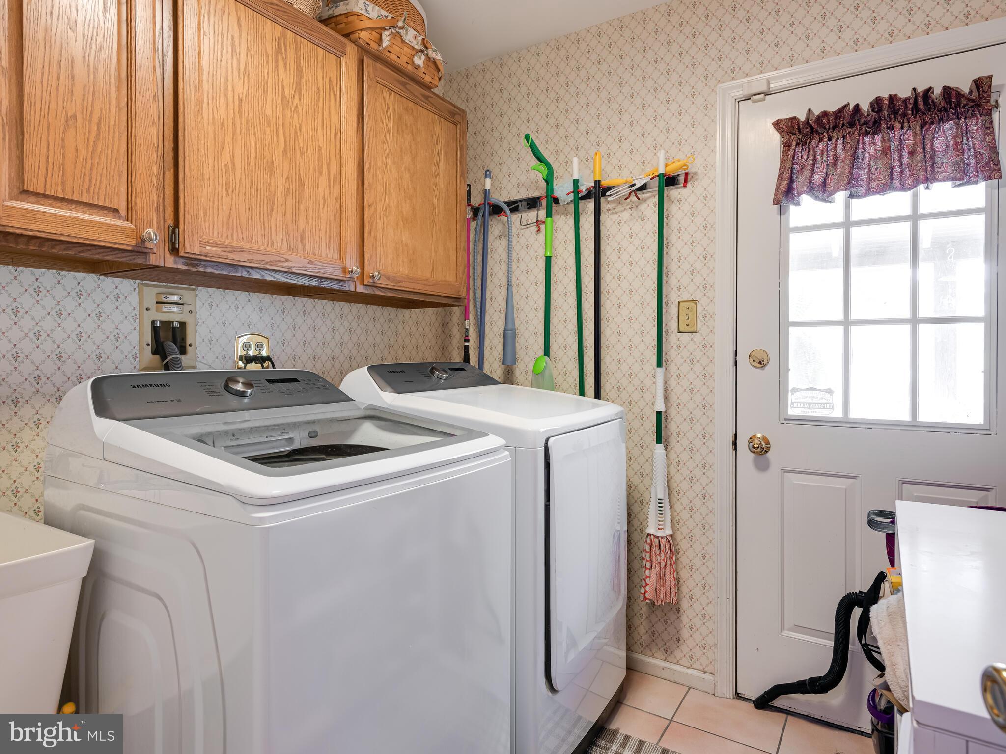 BOW TREE - Residential