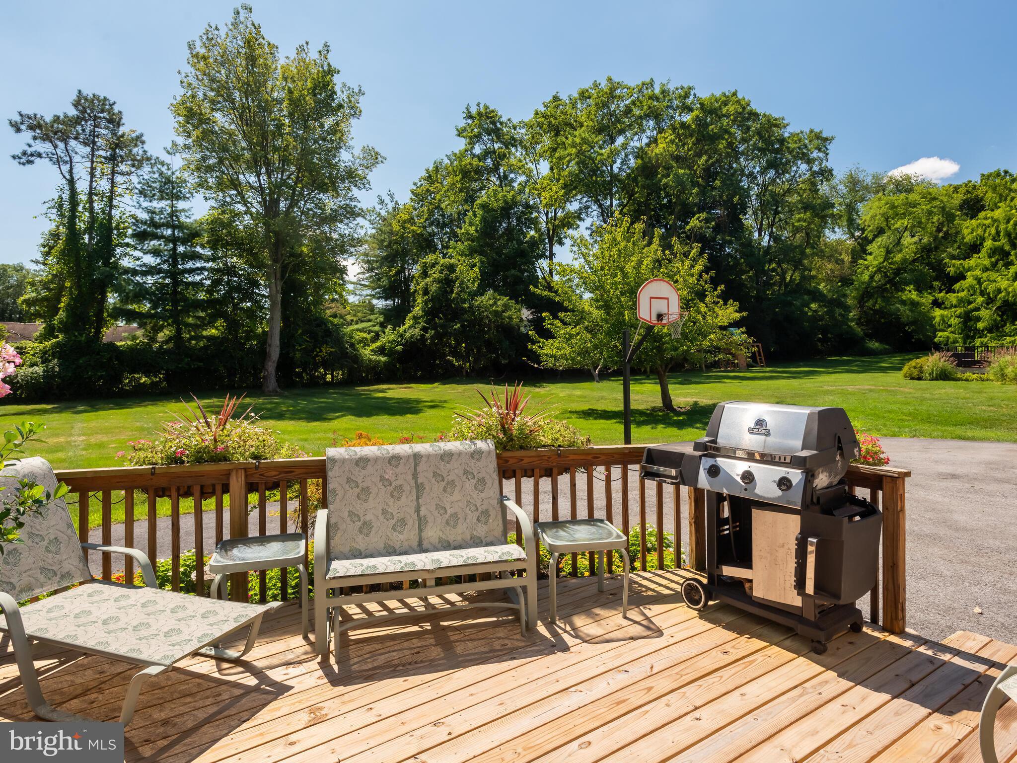 BOW TREE - Residential