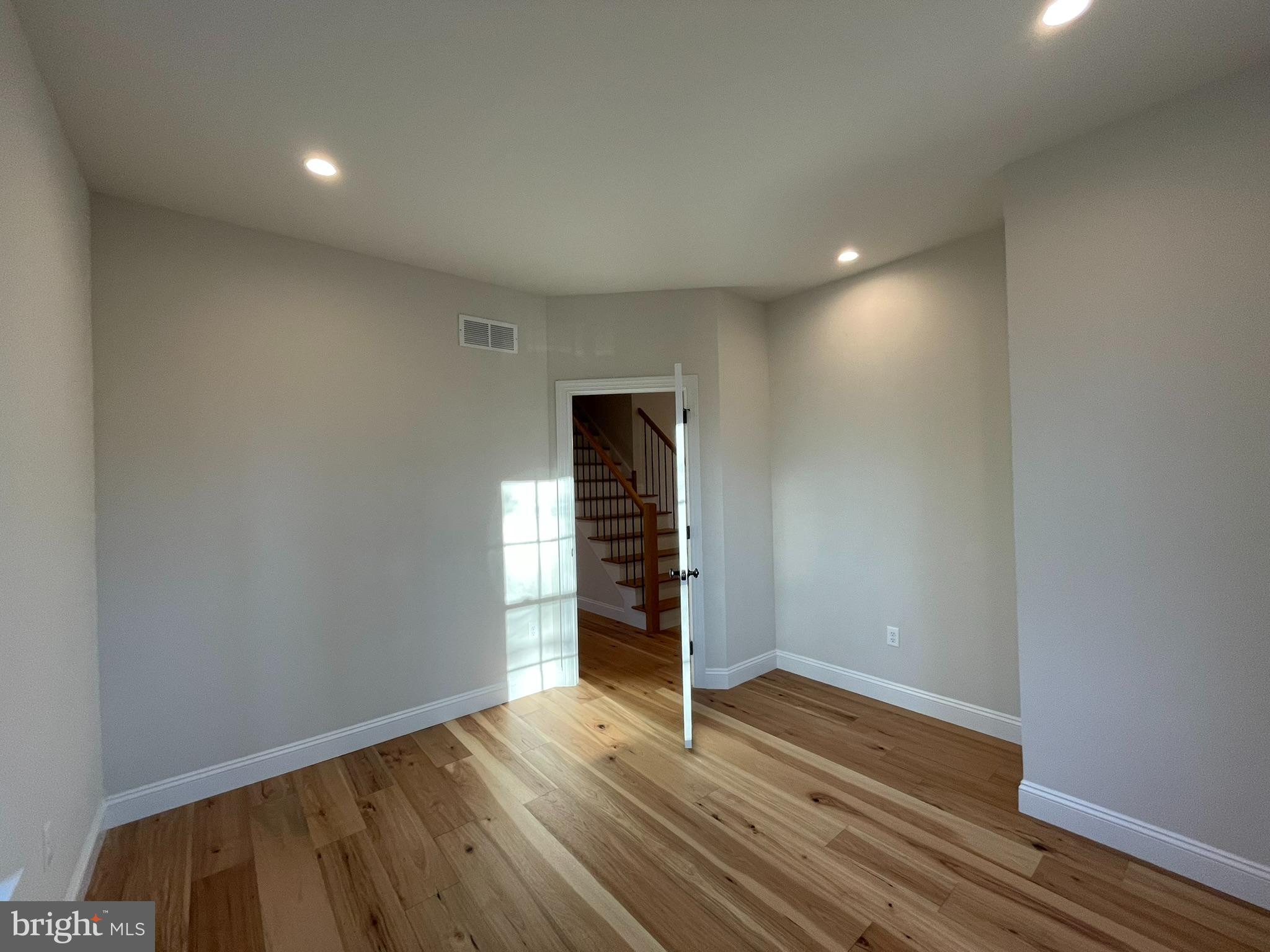 NON AVAILABLE - Residential
