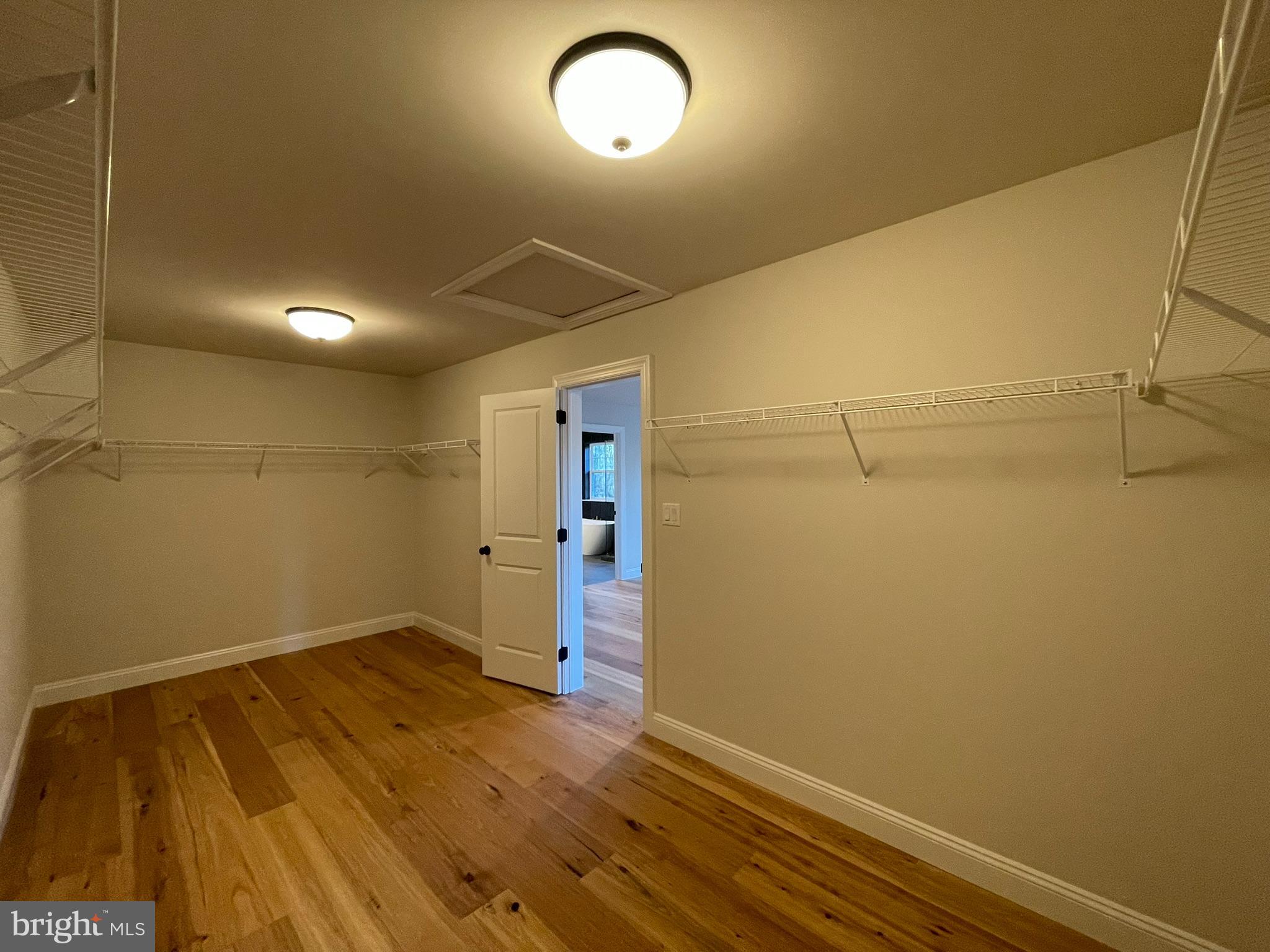 NON AVAILABLE - Residential