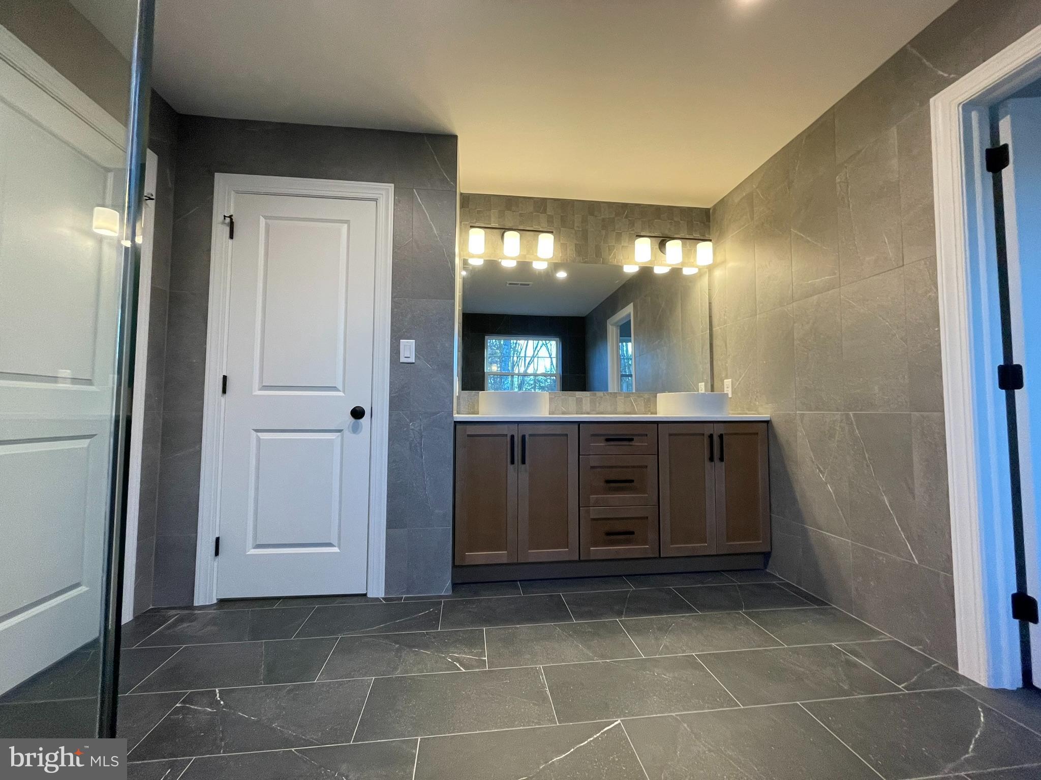 NON AVAILABLE - Residential