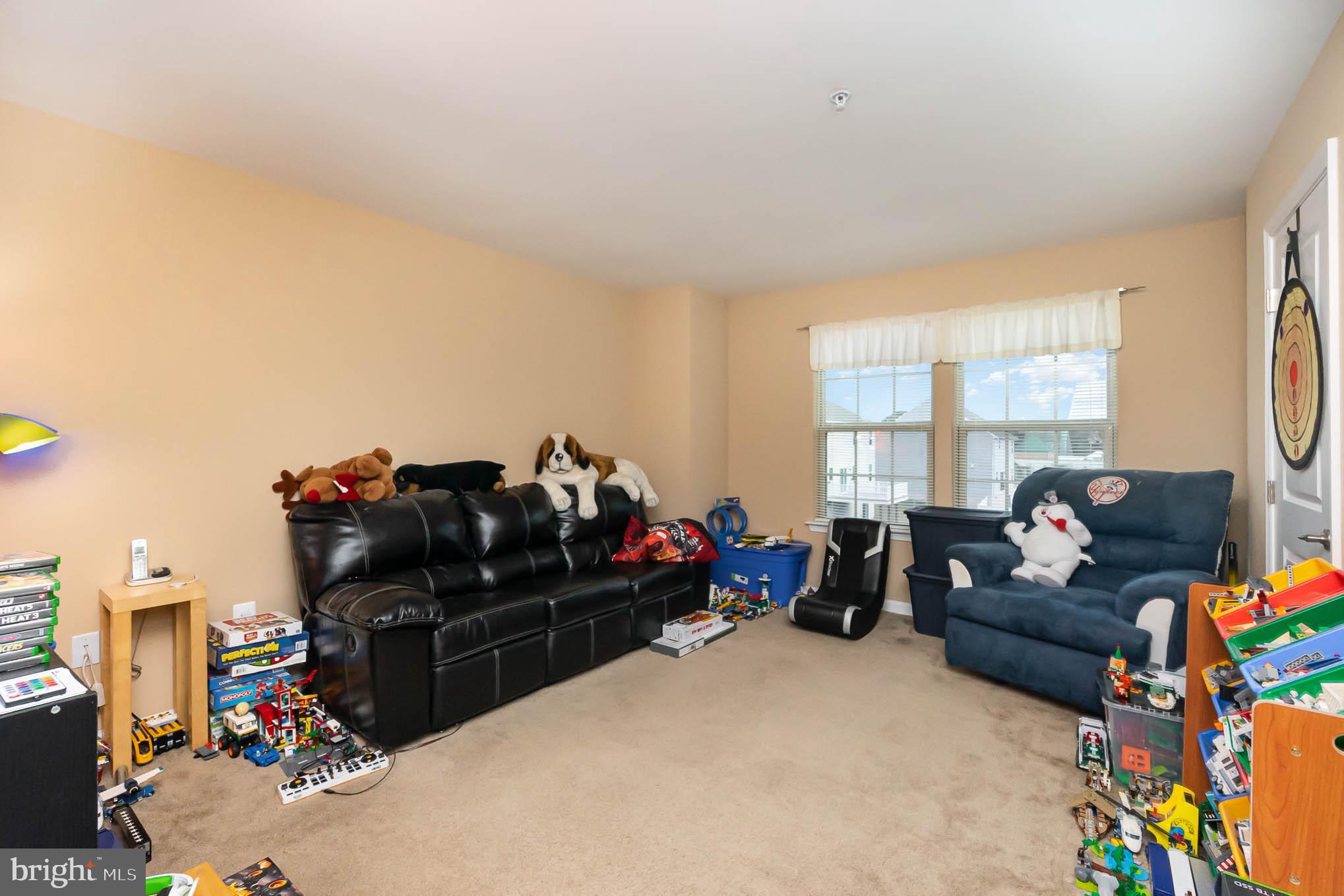 FIELDS AT ROCK GLENN - Residential