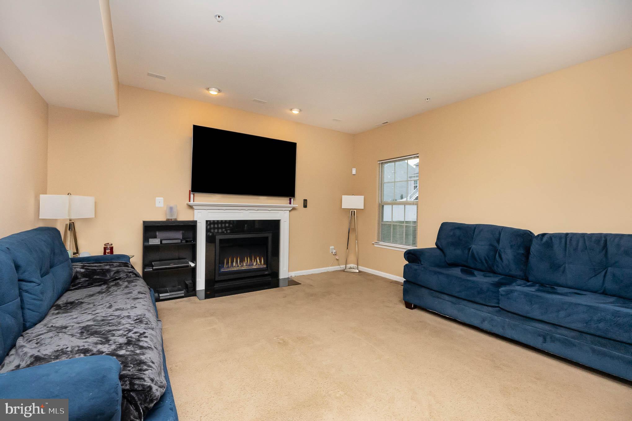 FIELDS AT ROCK GLENN - Residential