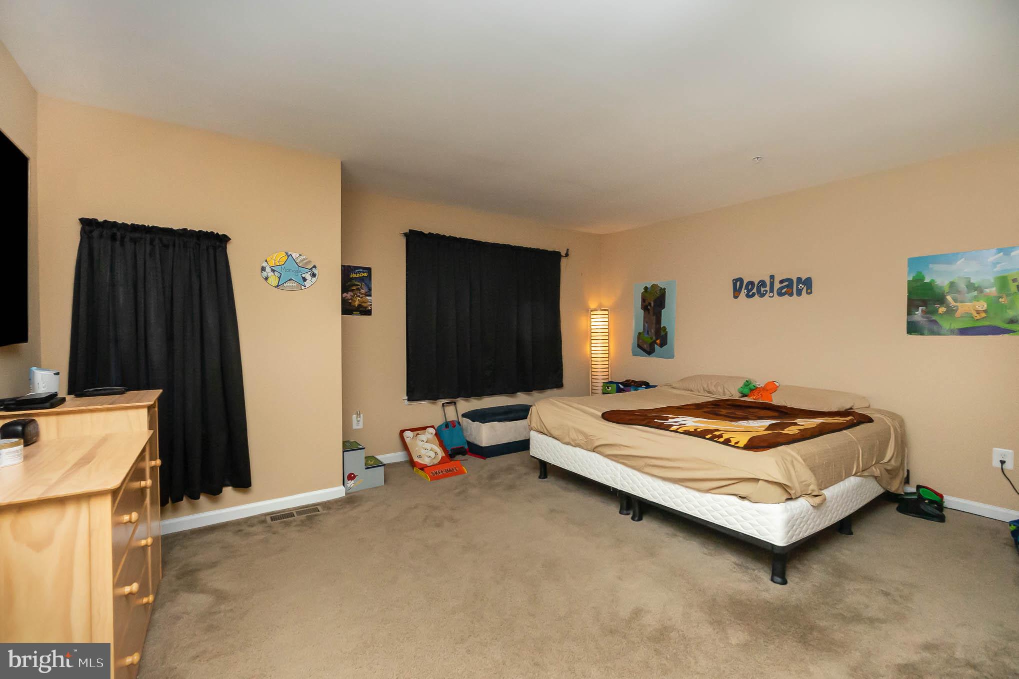 FIELDS AT ROCK GLENN - Residential