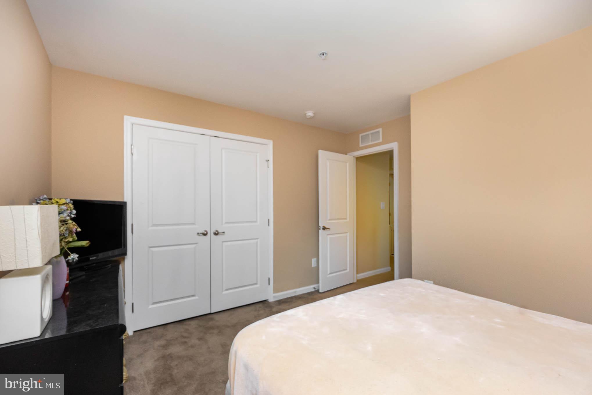 FIELDS AT ROCK GLENN - Residential