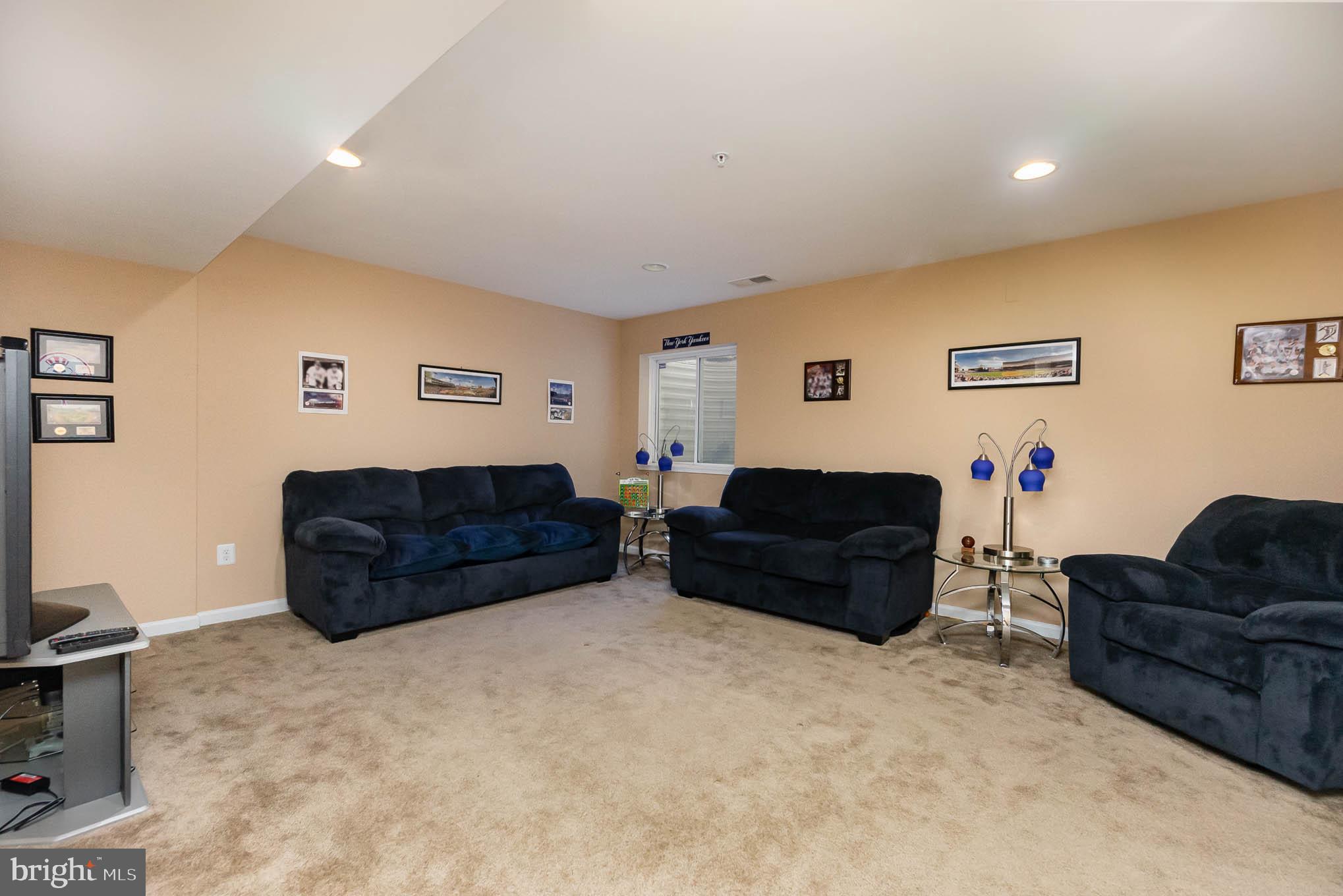 FIELDS AT ROCK GLENN - Residential