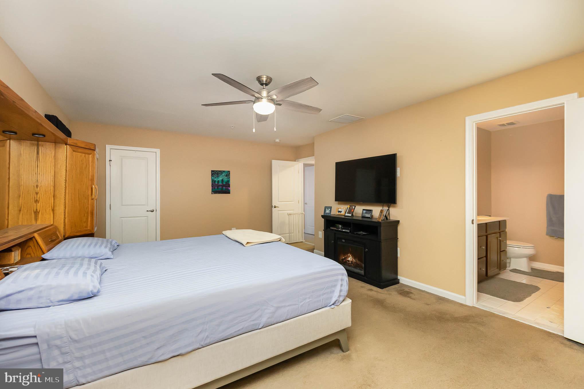 FIELDS AT ROCK GLENN - Residential