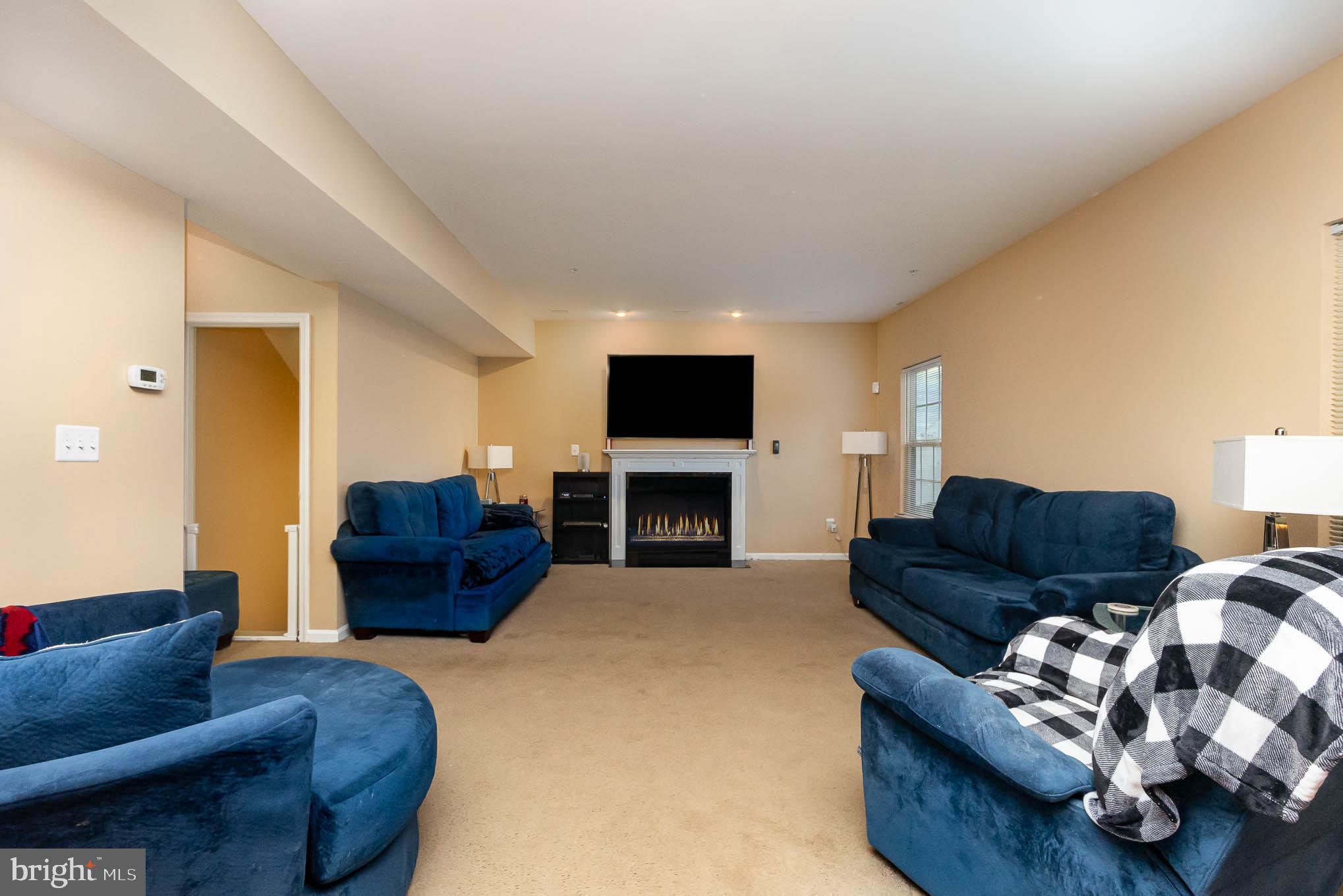 FIELDS AT ROCK GLENN - Residential