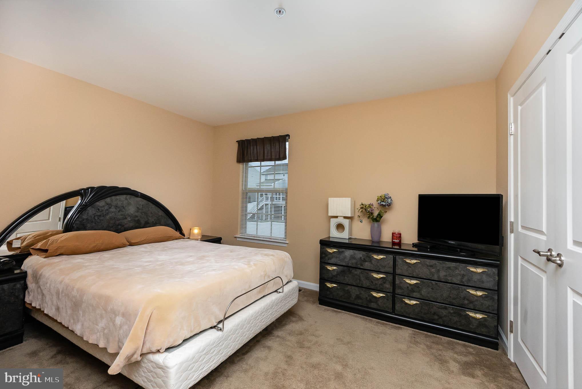 FIELDS AT ROCK GLENN - Residential