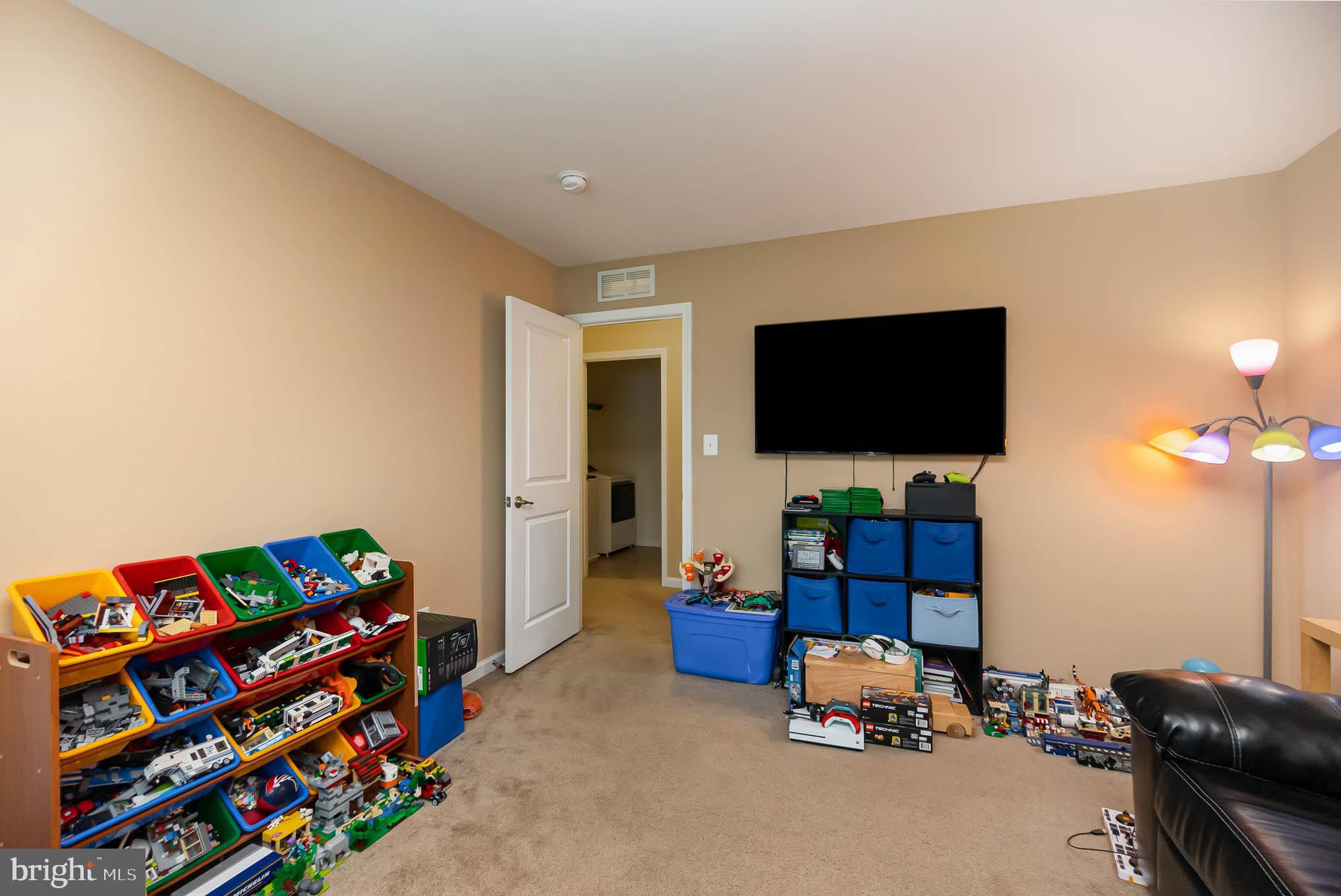 FIELDS AT ROCK GLENN - Residential