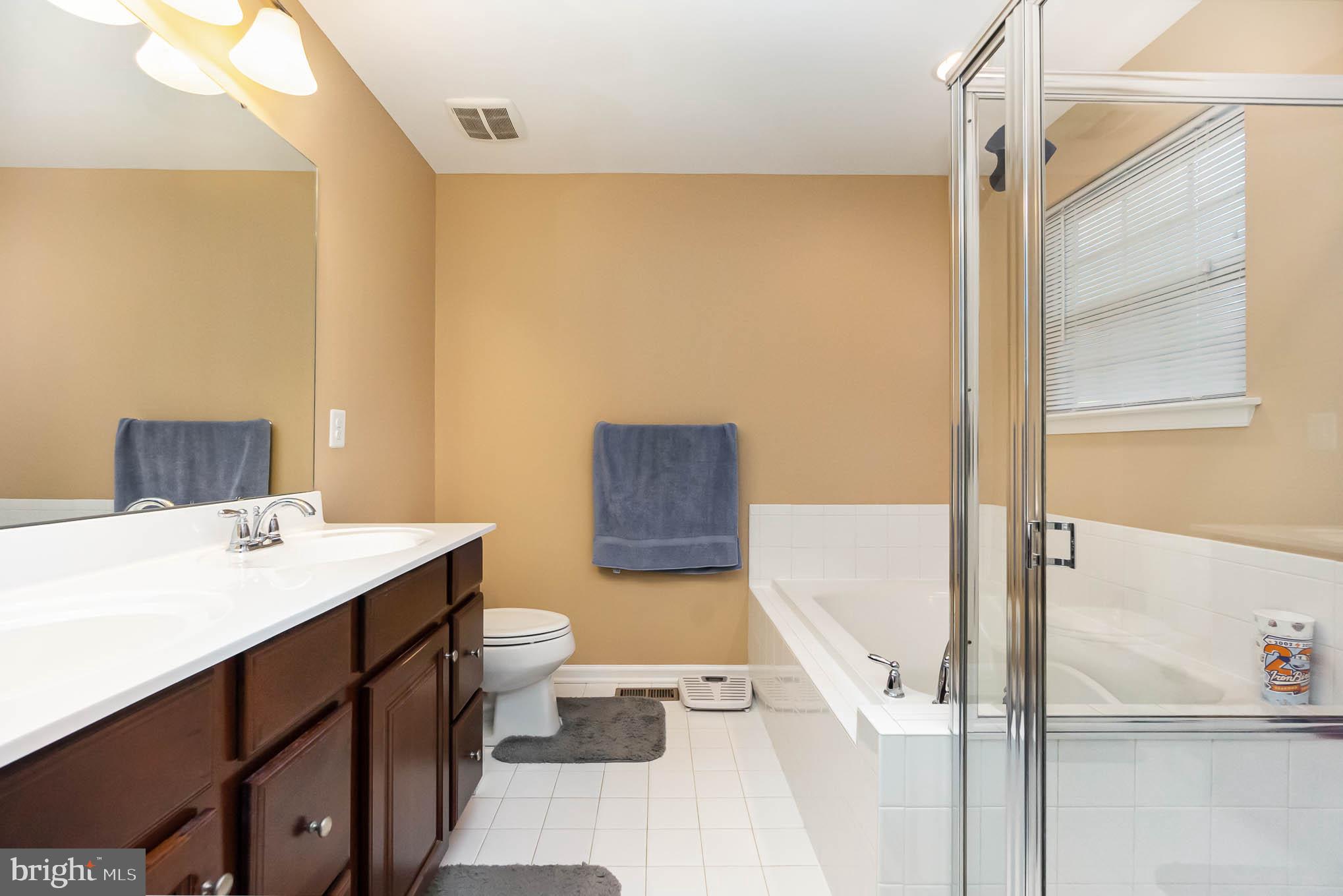 FIELDS AT ROCK GLENN - Residential