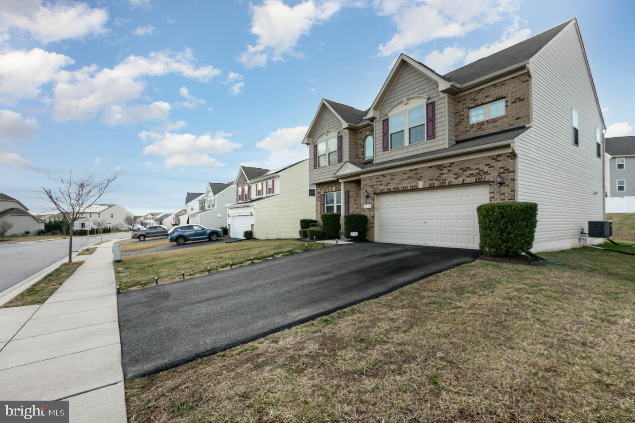 FIELDS AT ROCK GLENN - Residential
