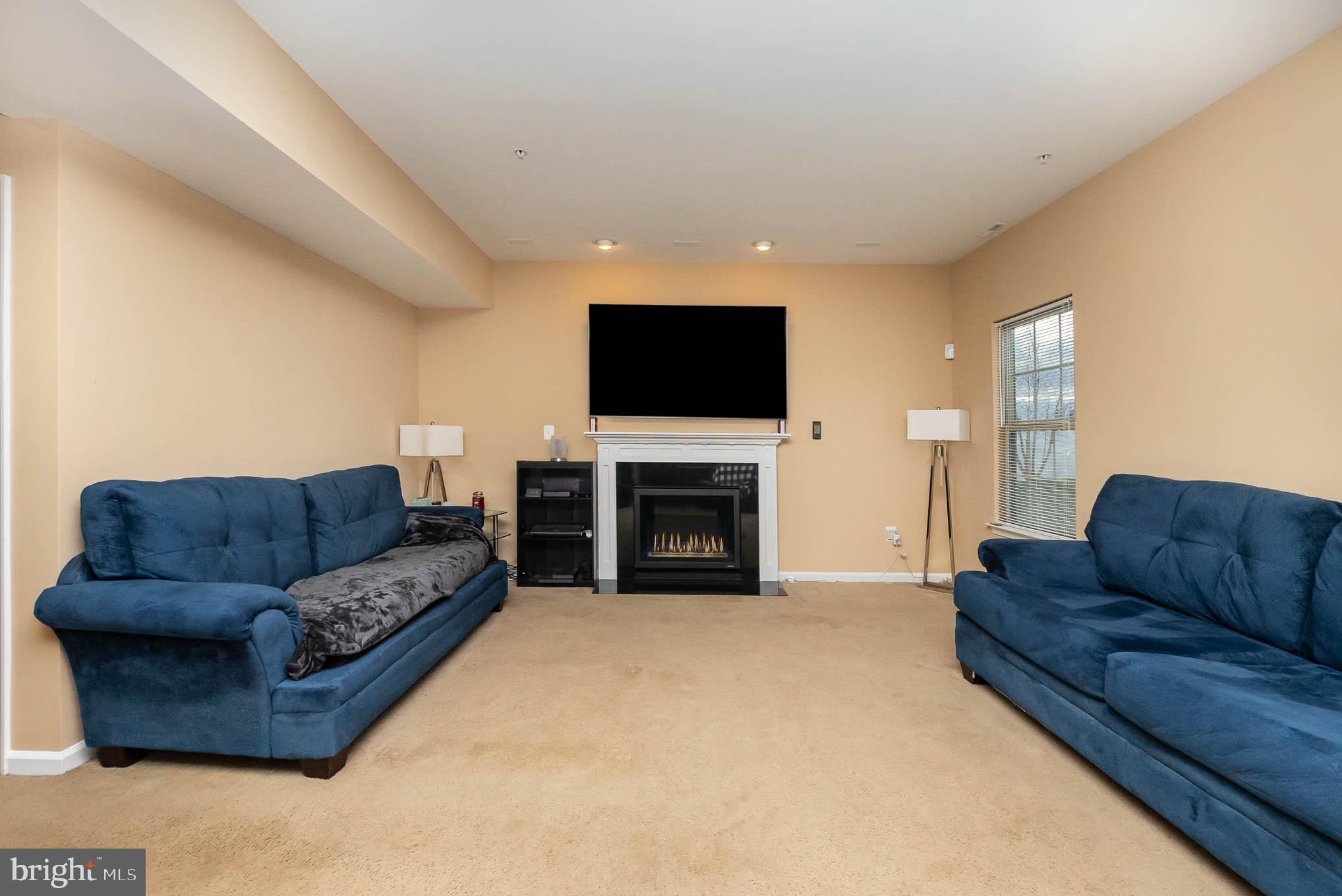 FIELDS AT ROCK GLENN - Residential