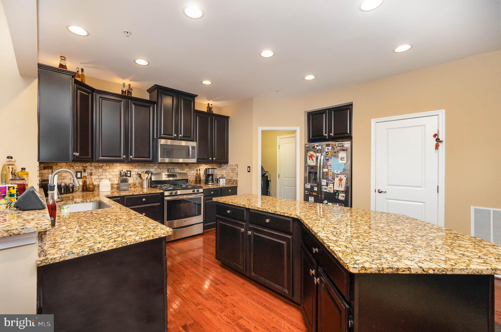 FIELDS AT ROCK GLENN - Residential