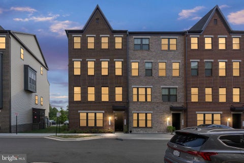 Photo of 43433 Stonewood Crossing Terrace, ASHBURN, VA 20148 (MLS # VALO2129220)