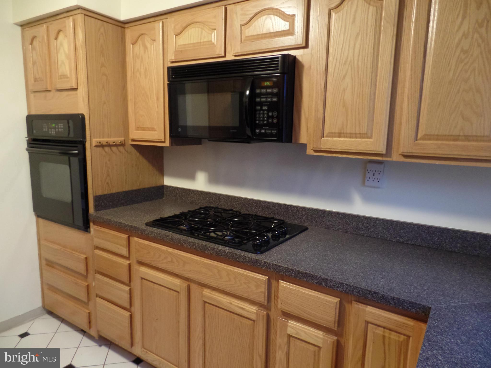 FALLS HILL - Residential Lease