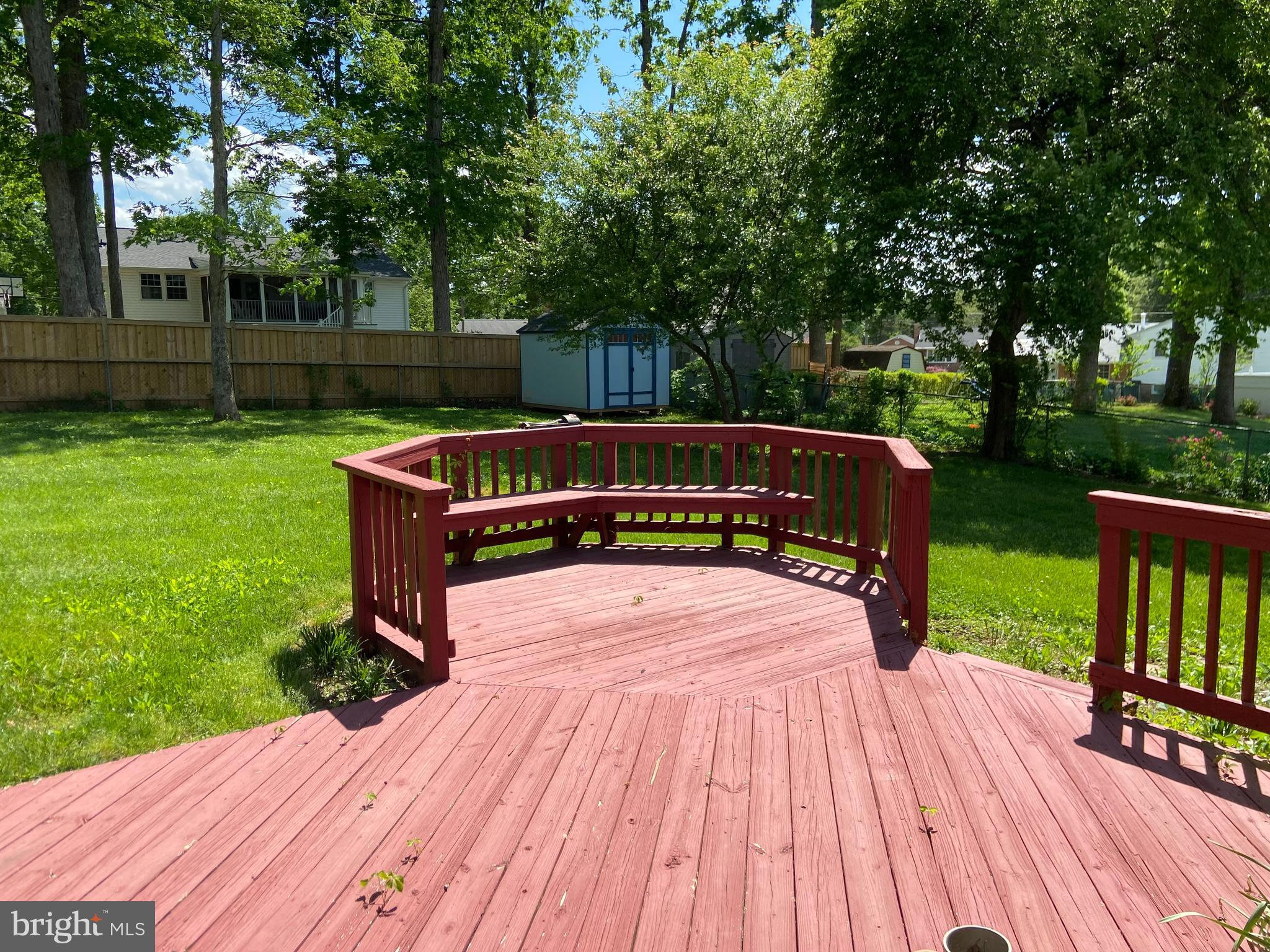 COUNTRY CLUB MANOR - Residential Lease