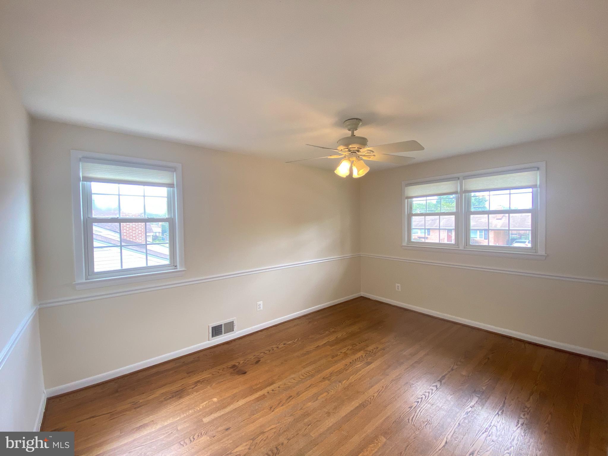 COUNTRY CLUB MANOR - Residential Lease