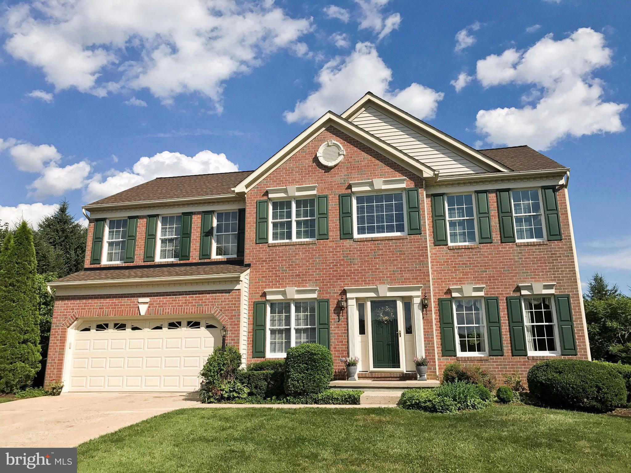 Stunning colonial situated on prime 1/2 ac lot! Private Cul-de-sac Bright & Sunny floor plan Gorgeous Entry Massive Kit Sunroom w/ Sliders to Deck & Patio Cozy Fam Rm w/ Fireplace 2nd Staircase for Easy Family Access Hardwood Flrs 1st Flr Laund Grand Mstr Bath w/Radiant Flr Heat Fin L/L Back Yard is a Nature Lovers Dream! Skylights,Remote Blinds,Pet Door..Amenities Galore! Spacious Must See Home!