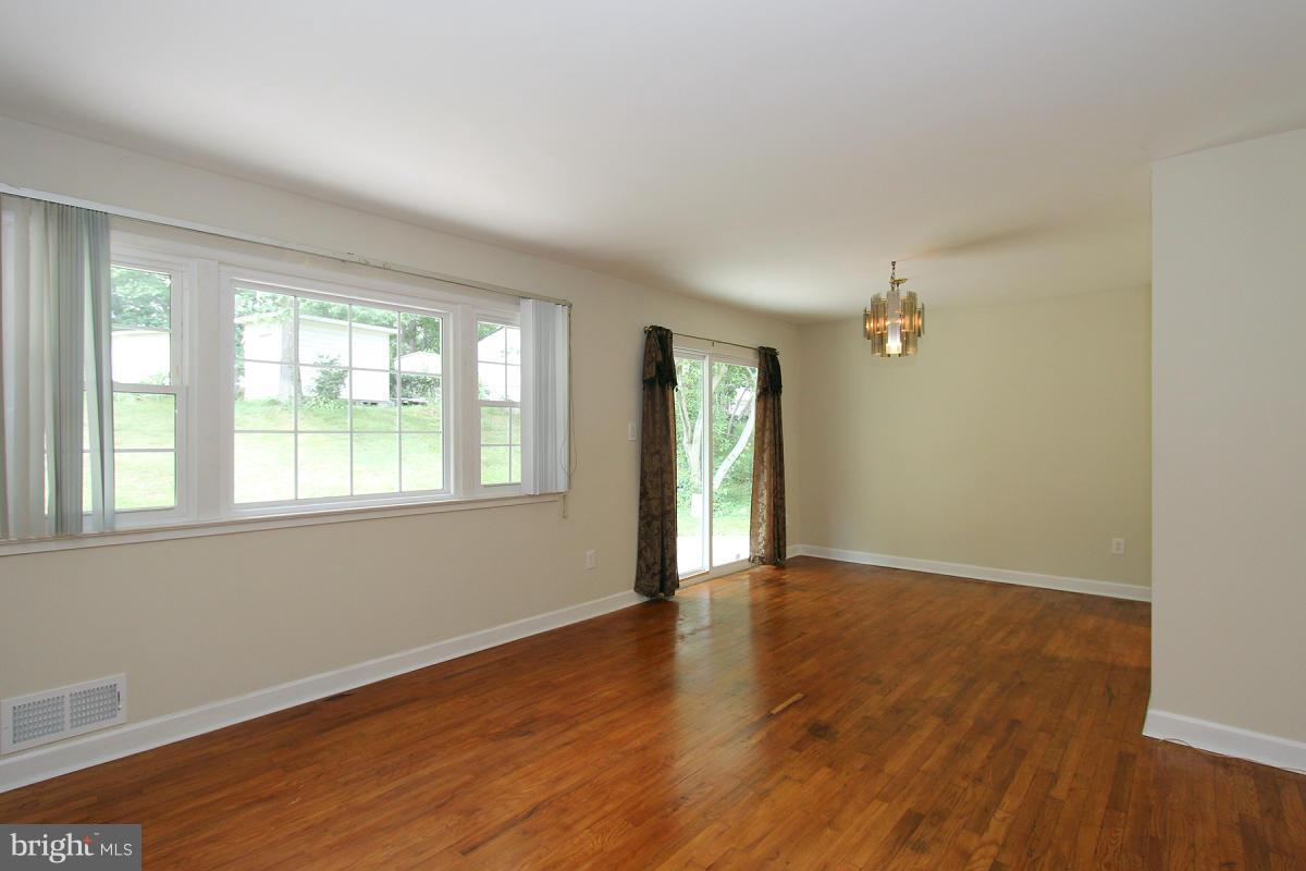 CALVERTON-ADDN - Residential