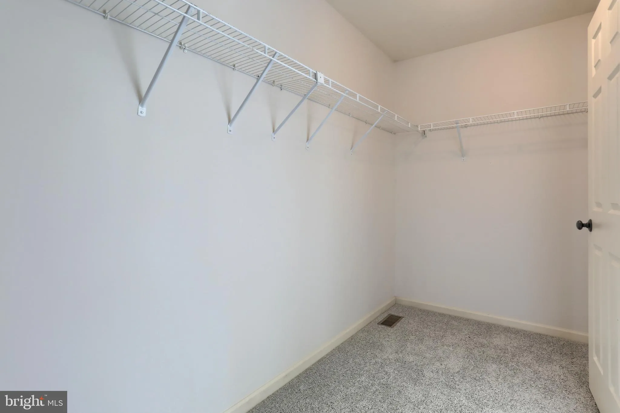 Palmyra, Pennsylvania 17078, United States, 5 Bedrooms Bedrooms, ,4 BathroomsBathrooms,Residential,Pending,175364