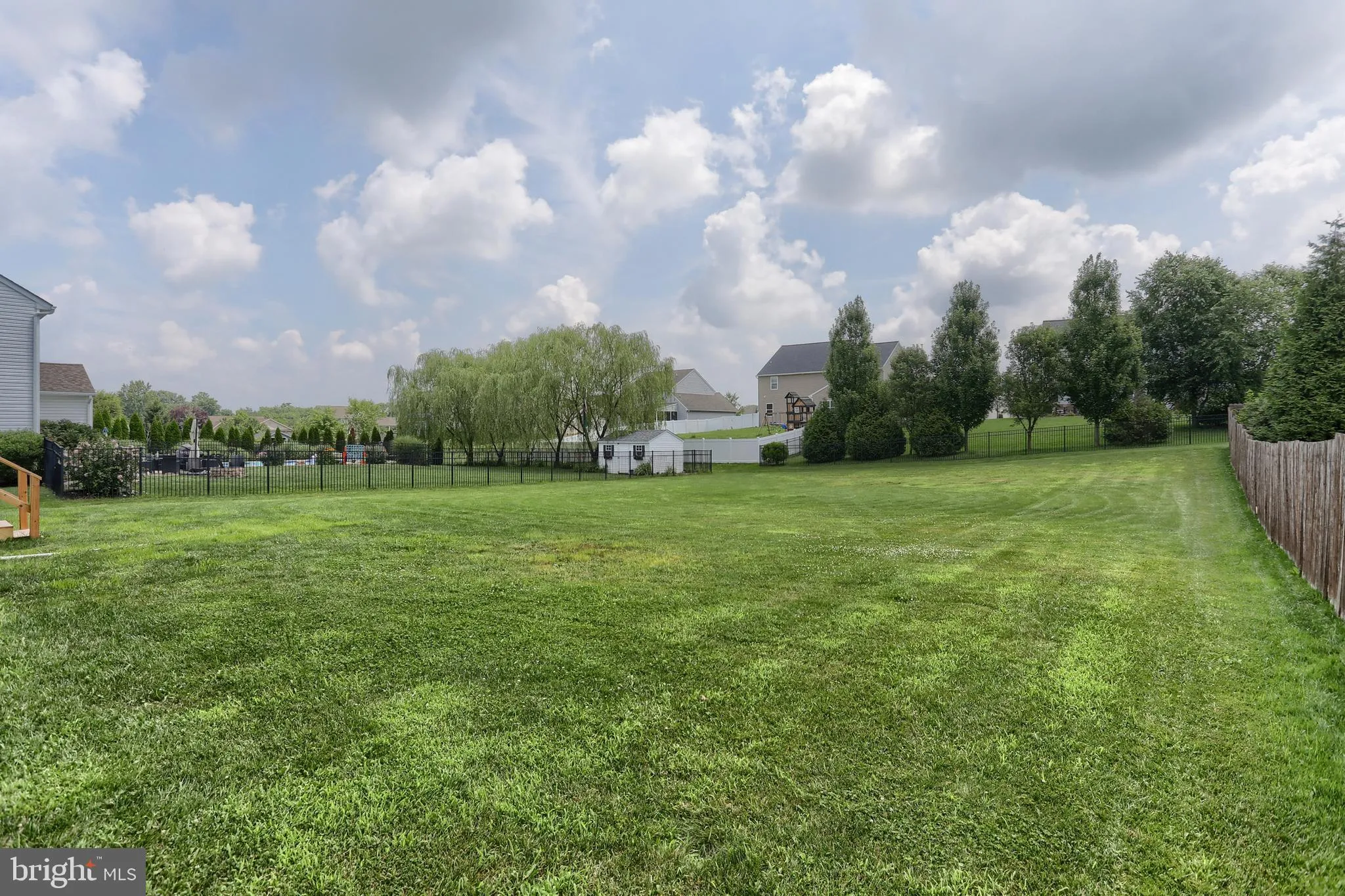 Palmyra, Pennsylvania 17078, United States, 5 Bedrooms Bedrooms, ,4 BathroomsBathrooms,Residential,Pending,175364