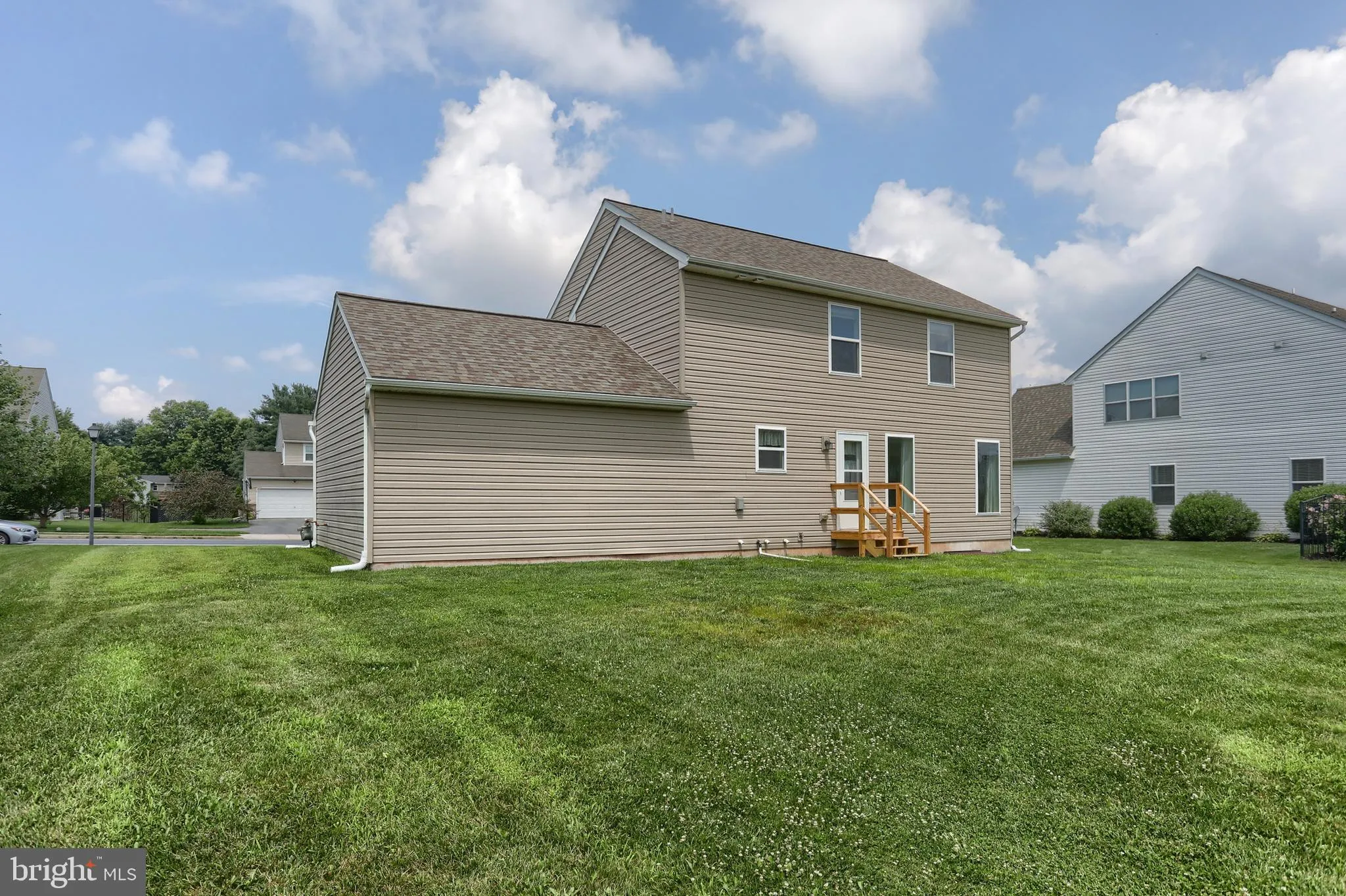 Palmyra, Pennsylvania 17078, United States, 5 Bedrooms Bedrooms, ,4 BathroomsBathrooms,Residential,Pending,175364