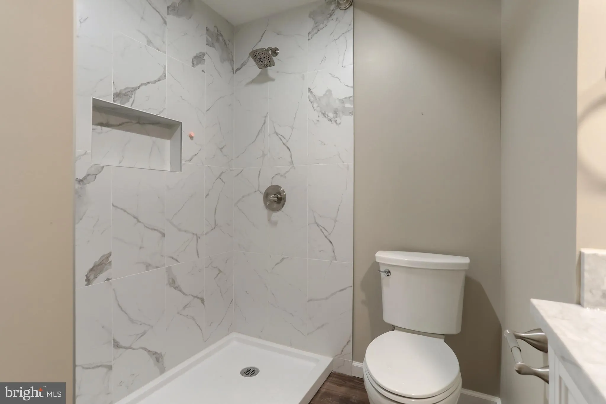 Palmyra, Pennsylvania 17078, United States, 5 Bedrooms Bedrooms, ,4 BathroomsBathrooms,Residential,Pending,175364