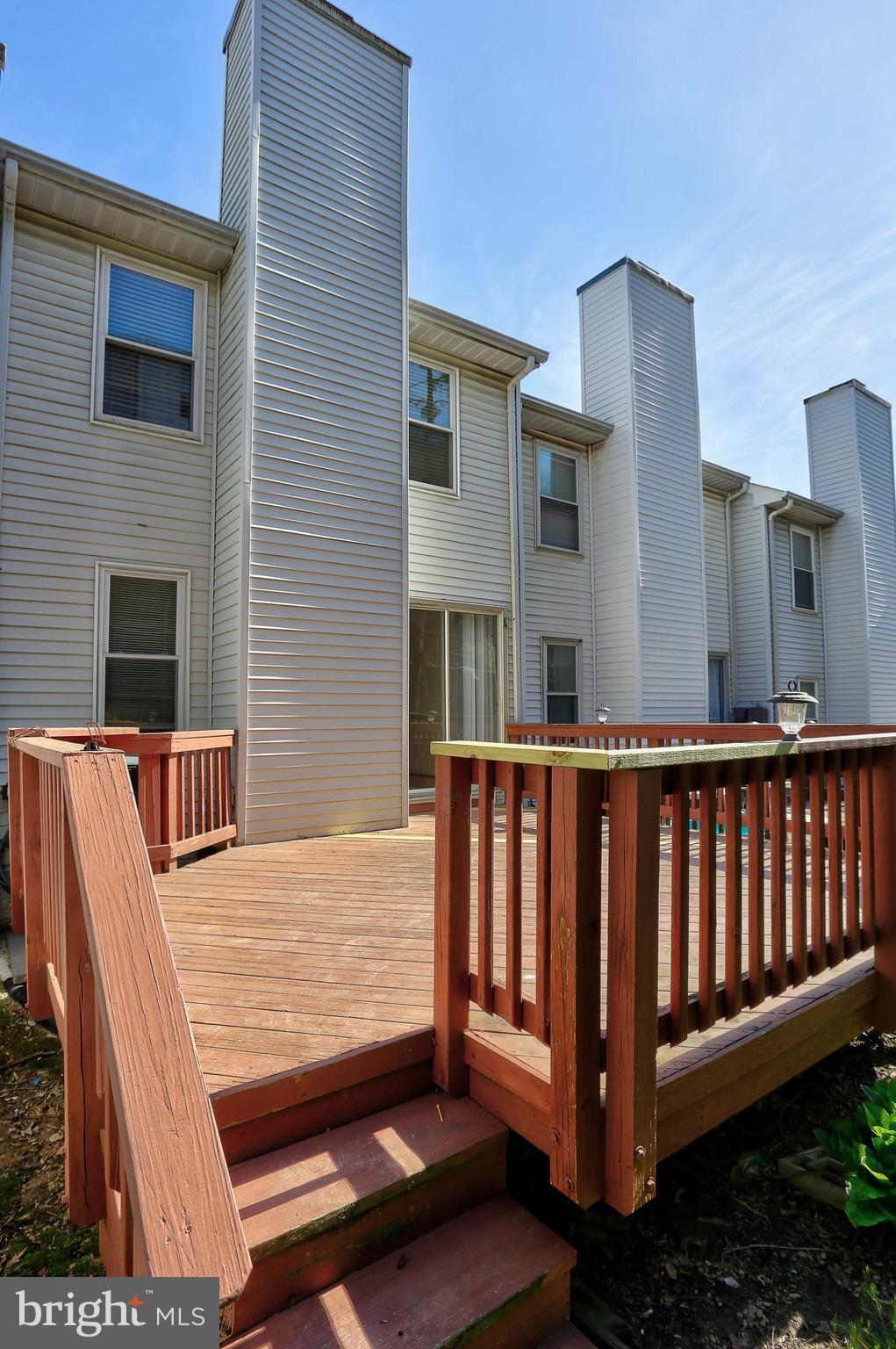 RIVERCHASE - Residential