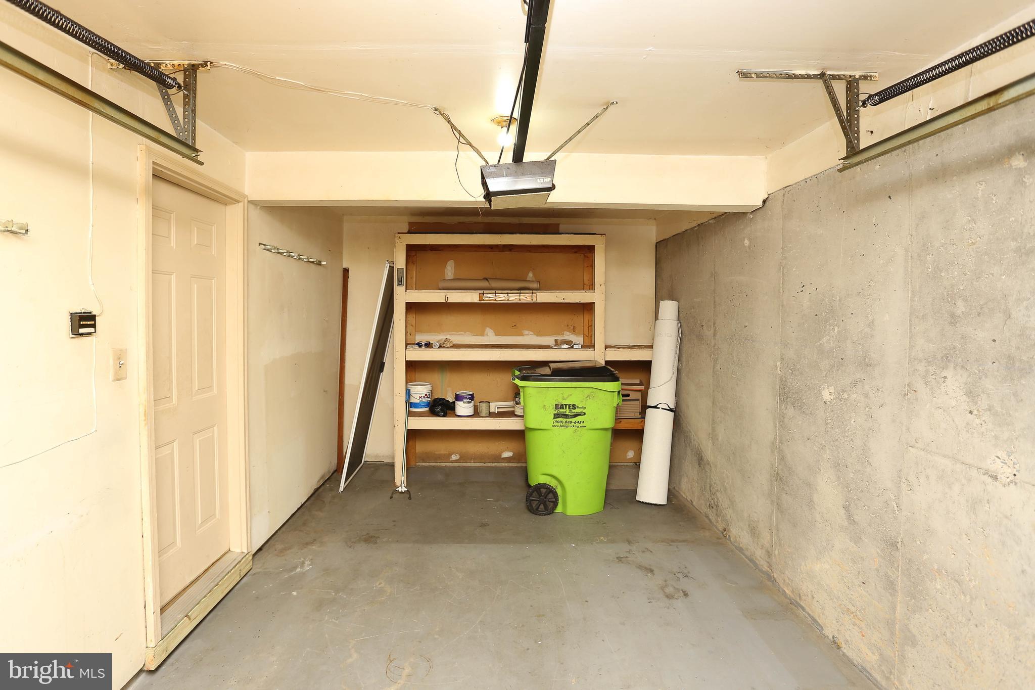 RIVERCHASE - Residential