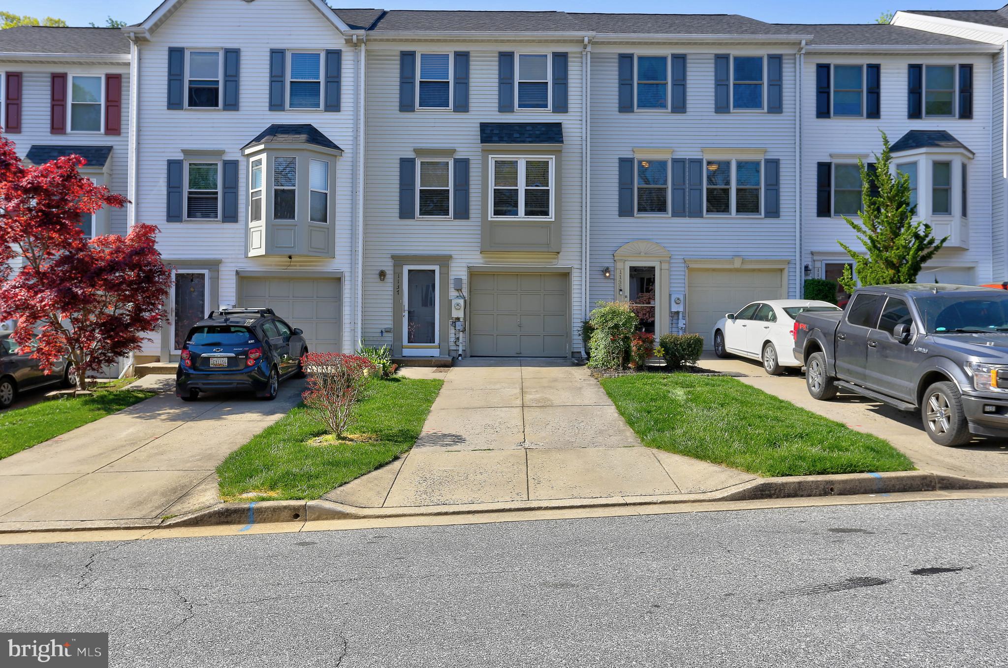 RIVERCHASE - Residential