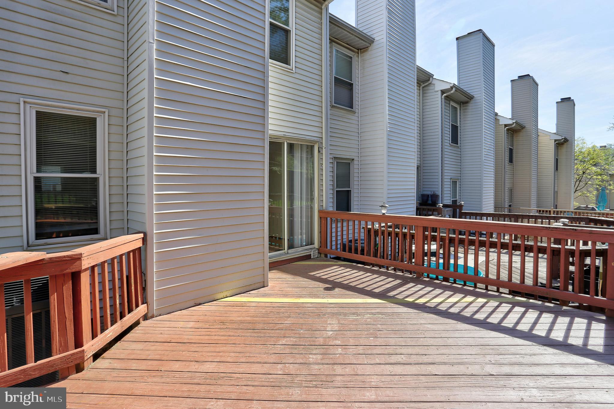 RIVERCHASE - Residential