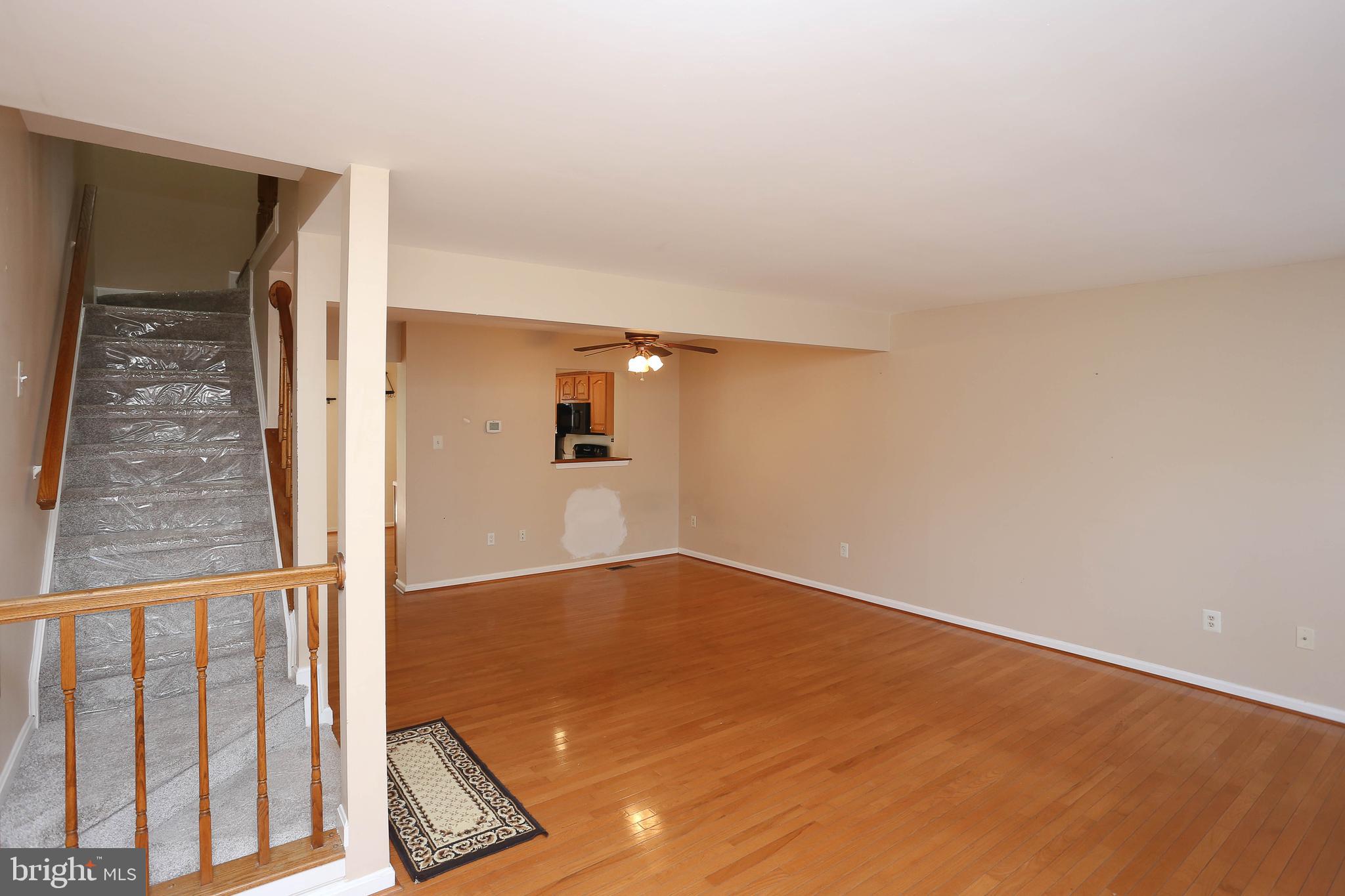 RIVERCHASE - Residential