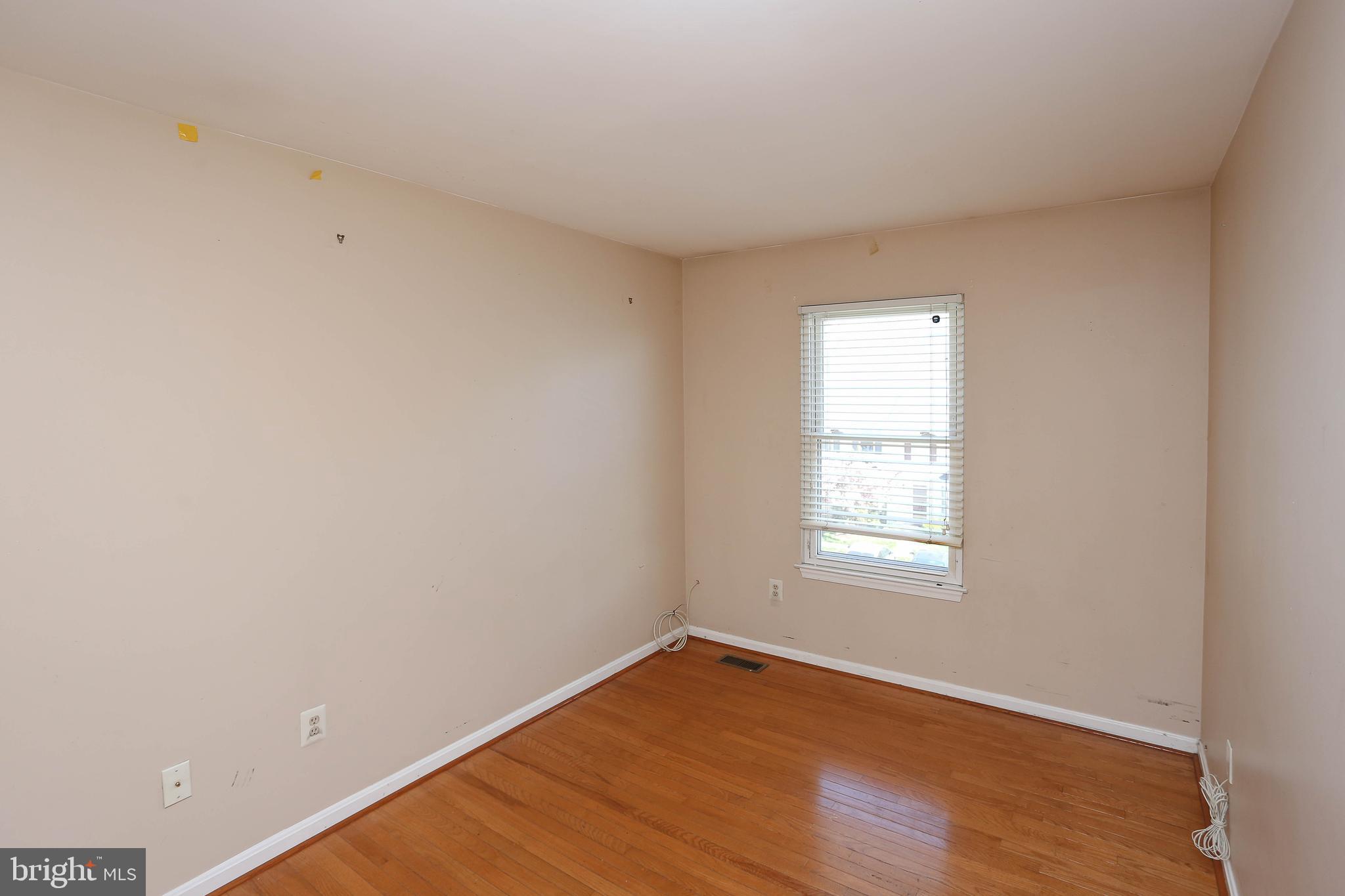 RIVERCHASE - Residential