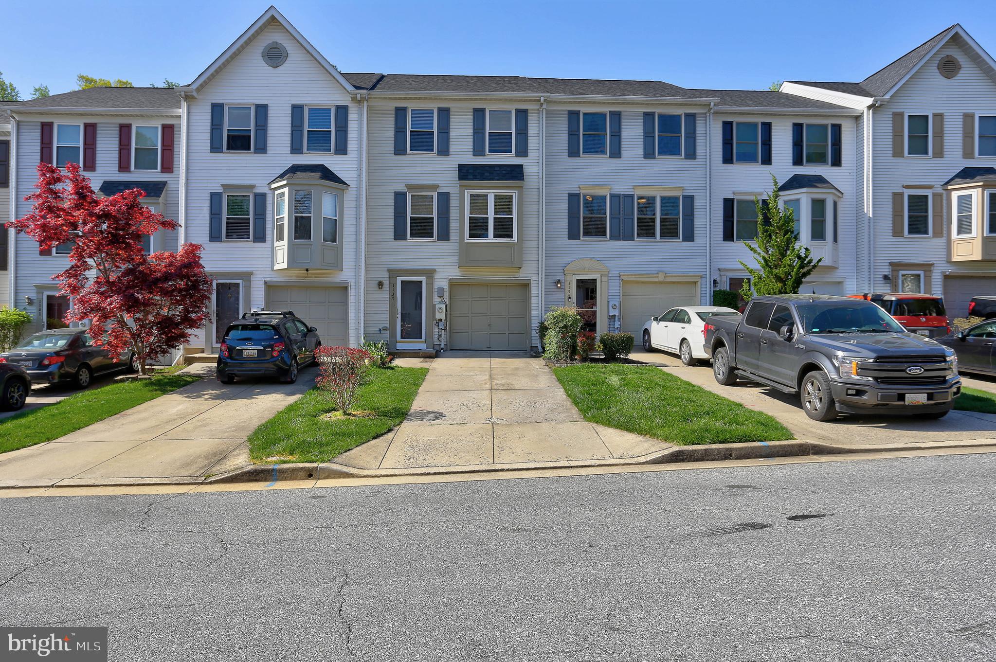 RIVERCHASE - Residential