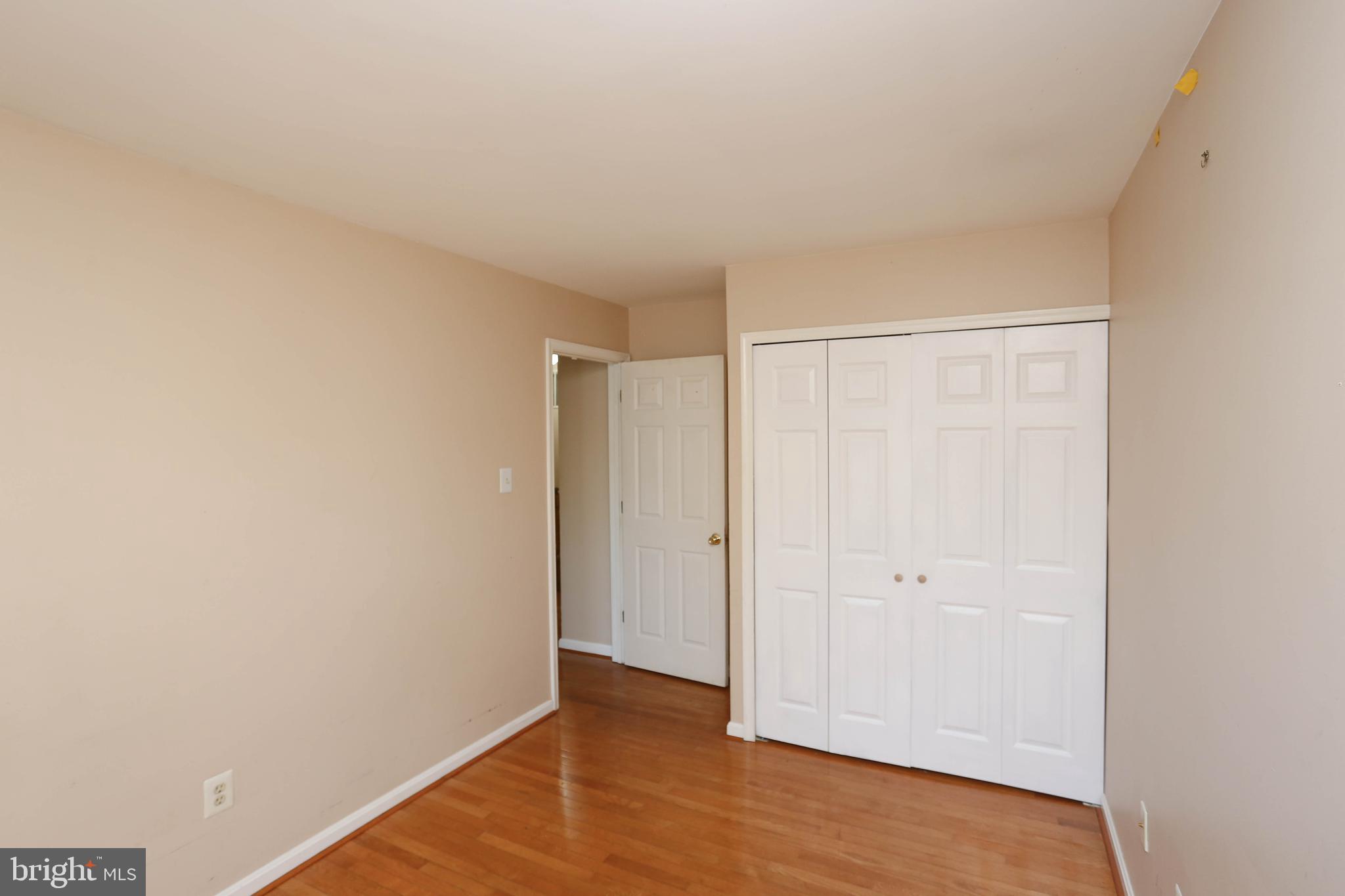 RIVERCHASE - Residential