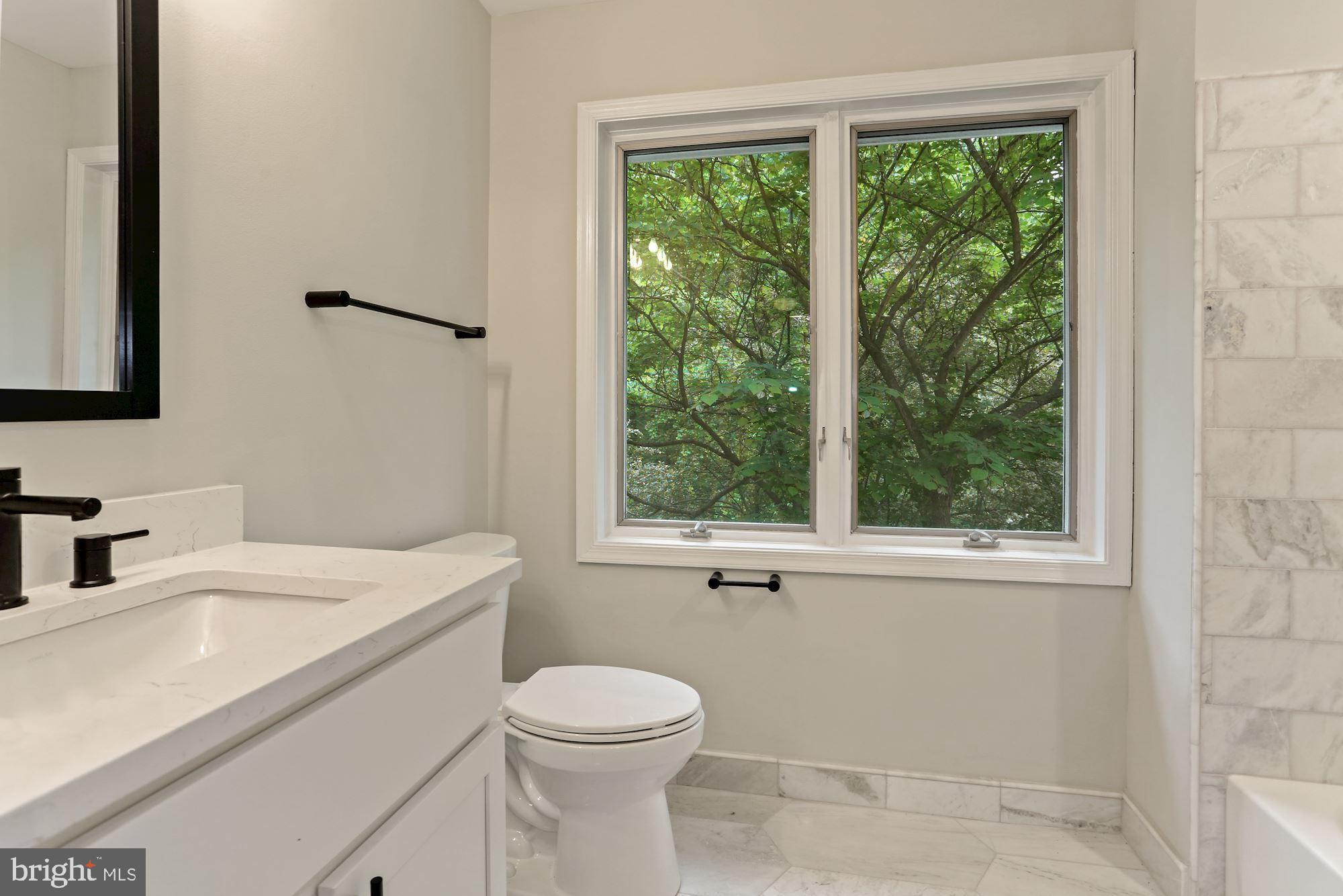 CHINQUAPIN MANOR - Residential