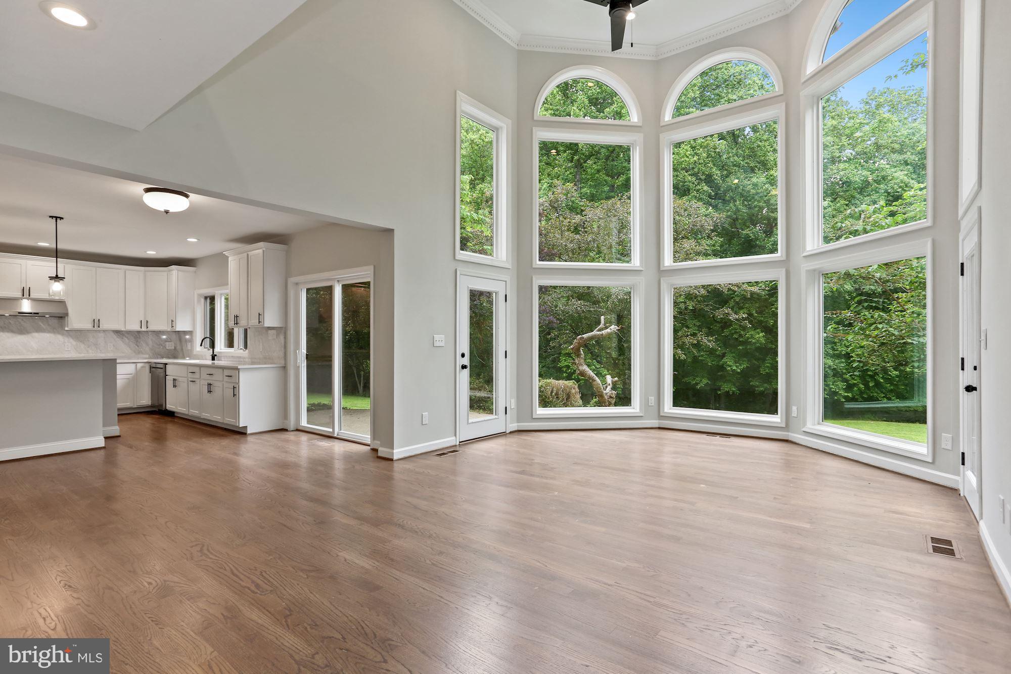 CHINQUAPIN MANOR - Residential