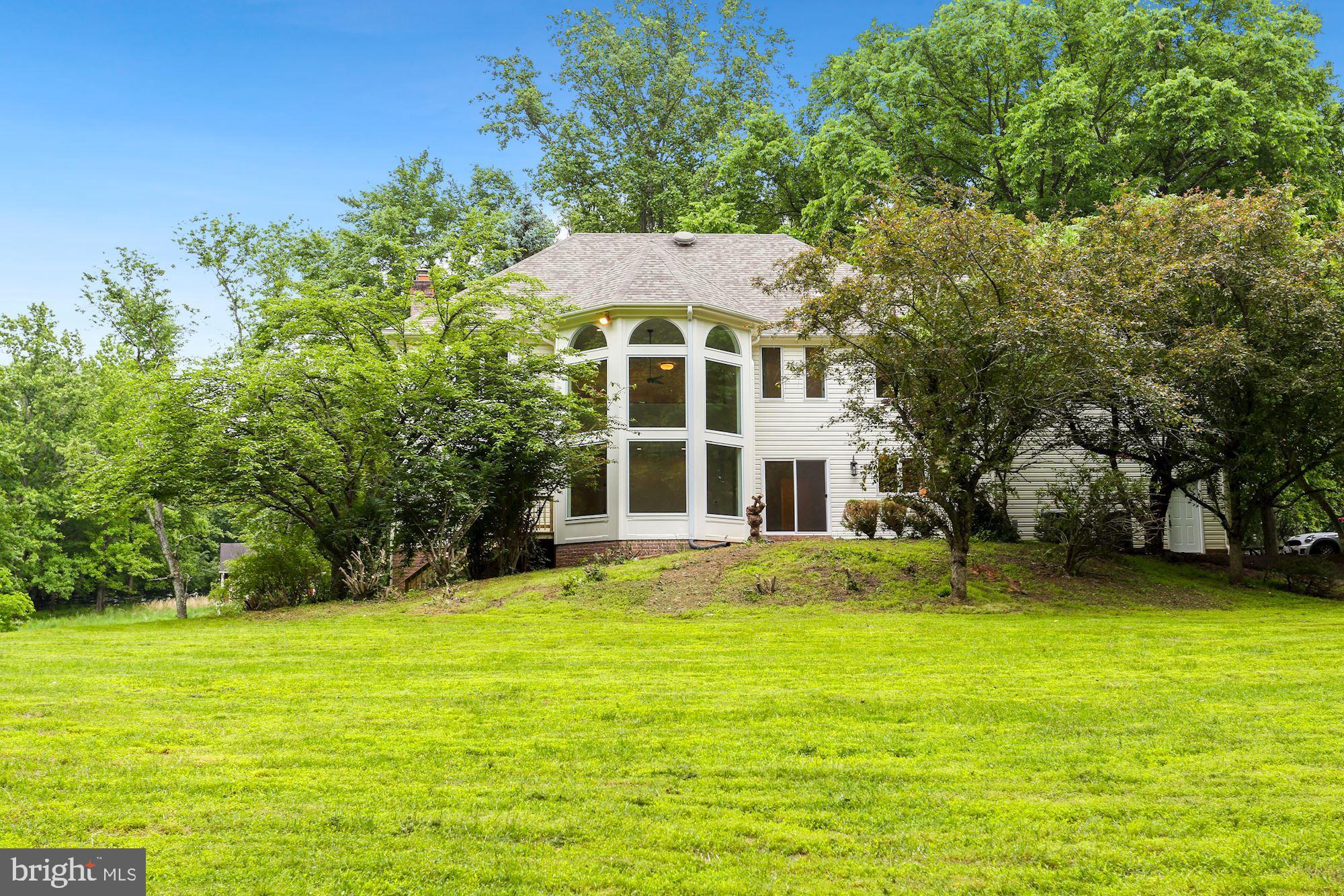 CHINQUAPIN MANOR - Residential