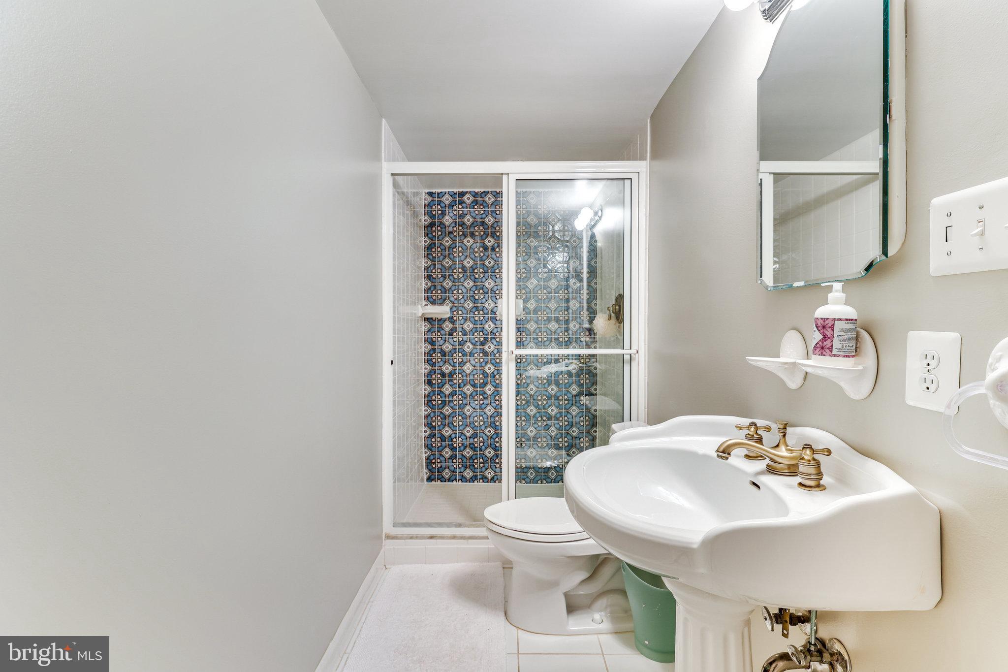 OAK SPRING VILLAGE - Residential