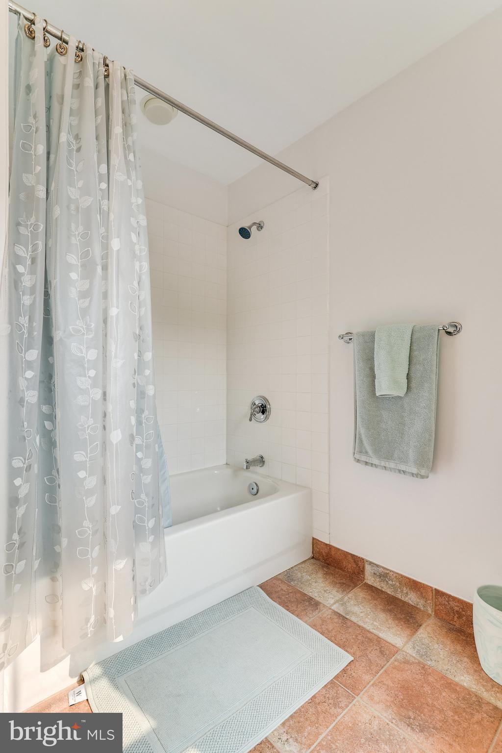 OAK SPRING VILLAGE - Residential