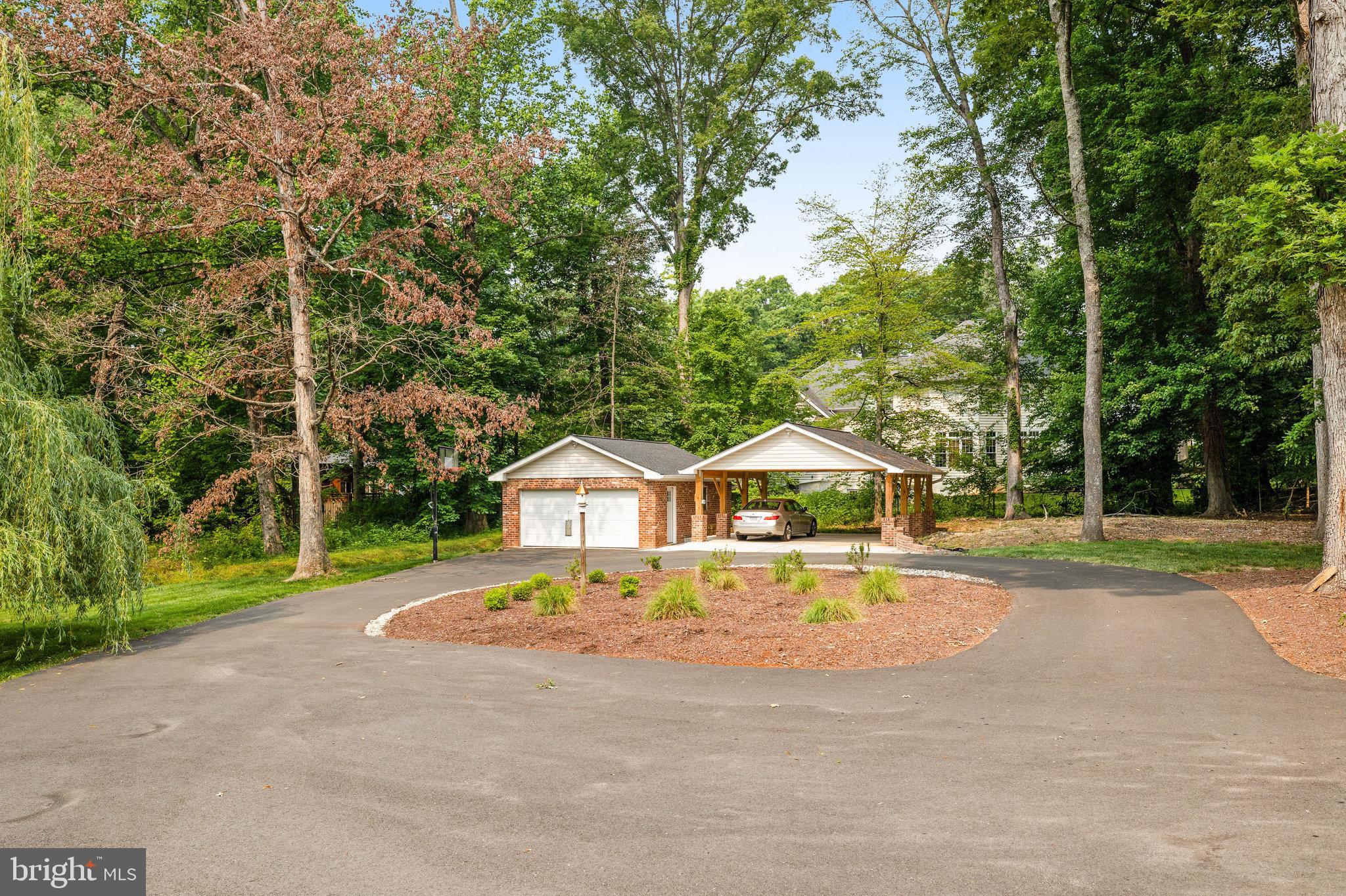 OAK SPRING VILLAGE - Residential