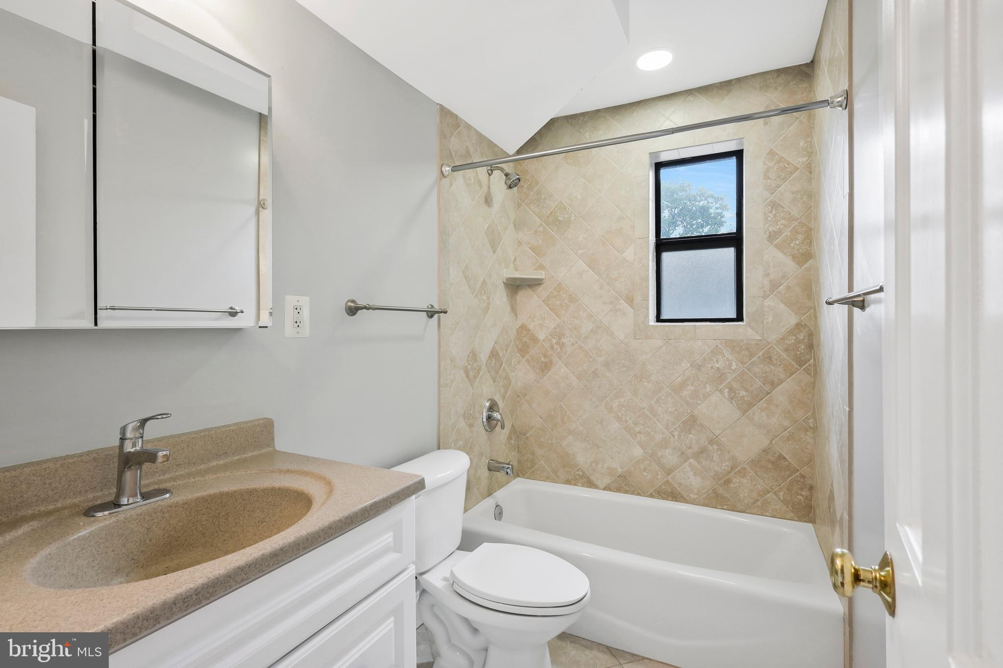 WENTWORTH PLACE - Residential Lease