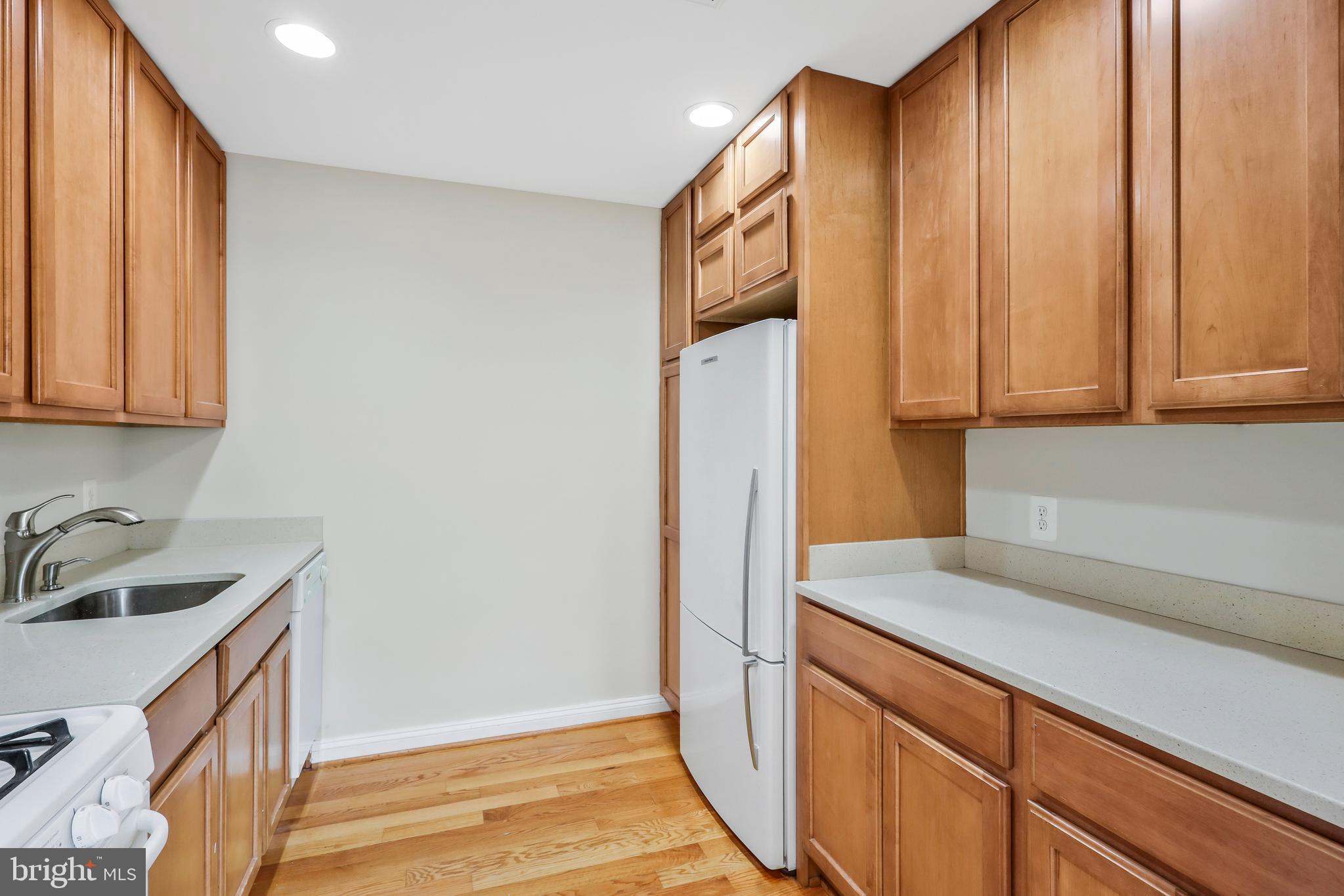 WENTWORTH PLACE - Residential Lease