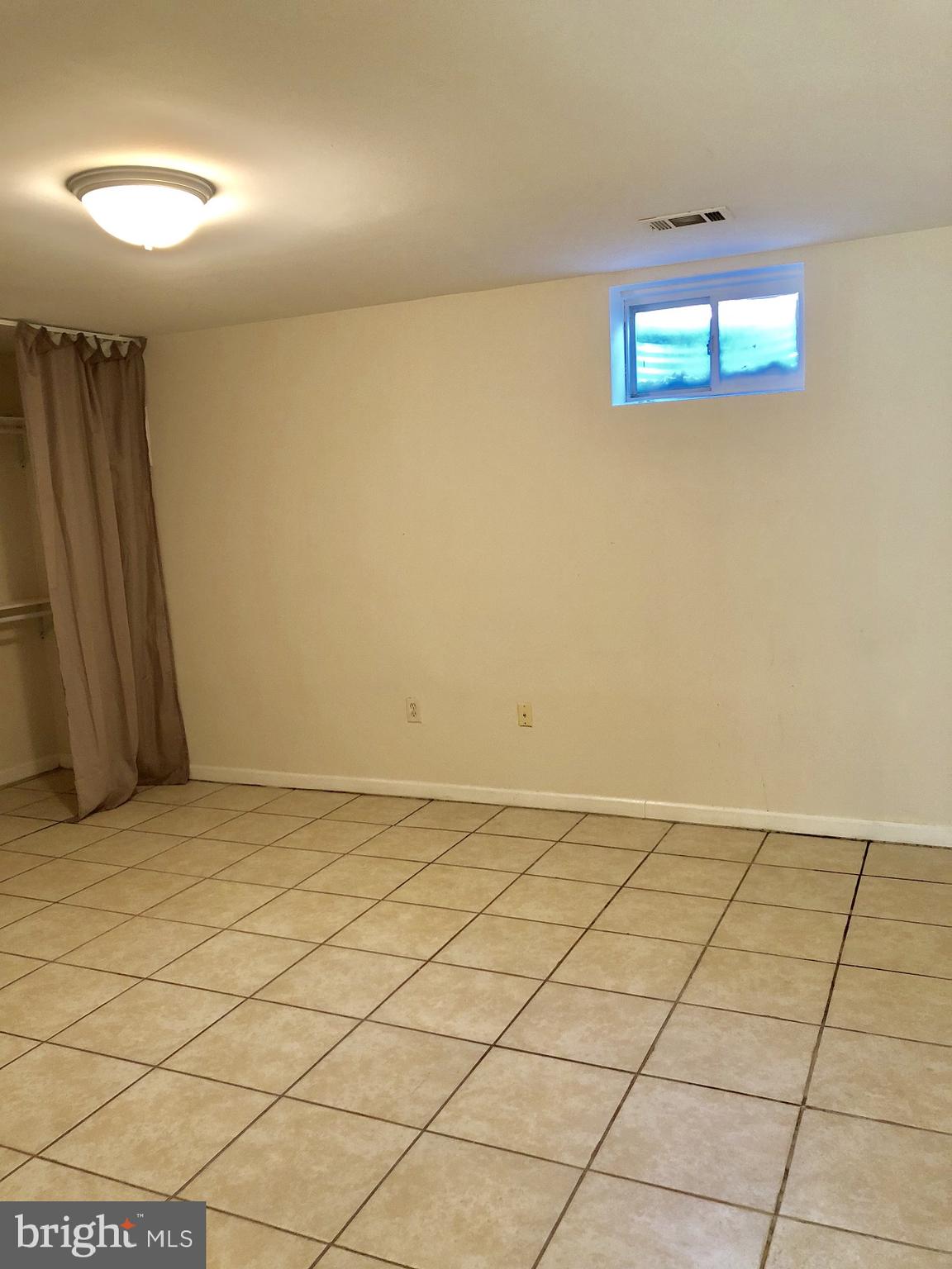 GEORGETOWN VILLAGE - Residential Lease