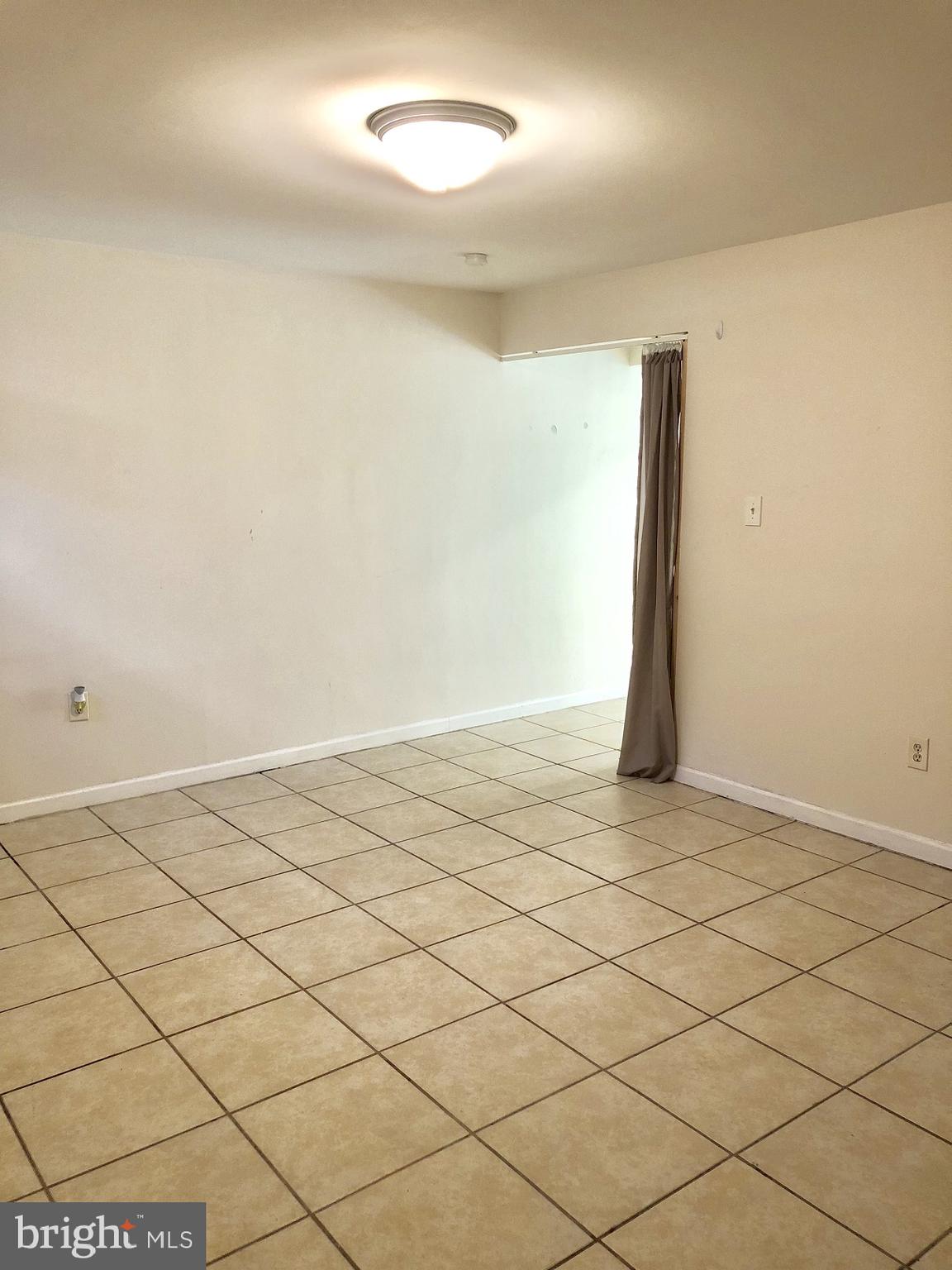 GEORGETOWN VILLAGE - Residential Lease